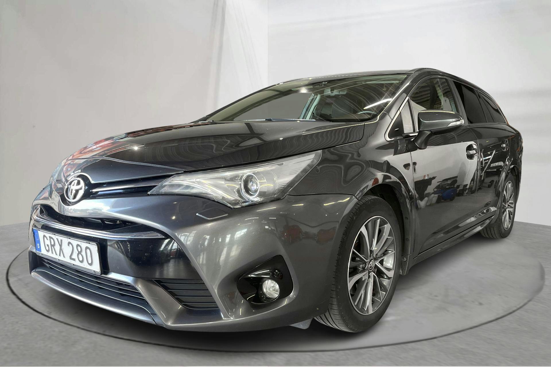 Toyota Avensis 2.0 D-4D Touring Sports (143hk) - 18 244 mil - Manuell - Dark Grey - 2016