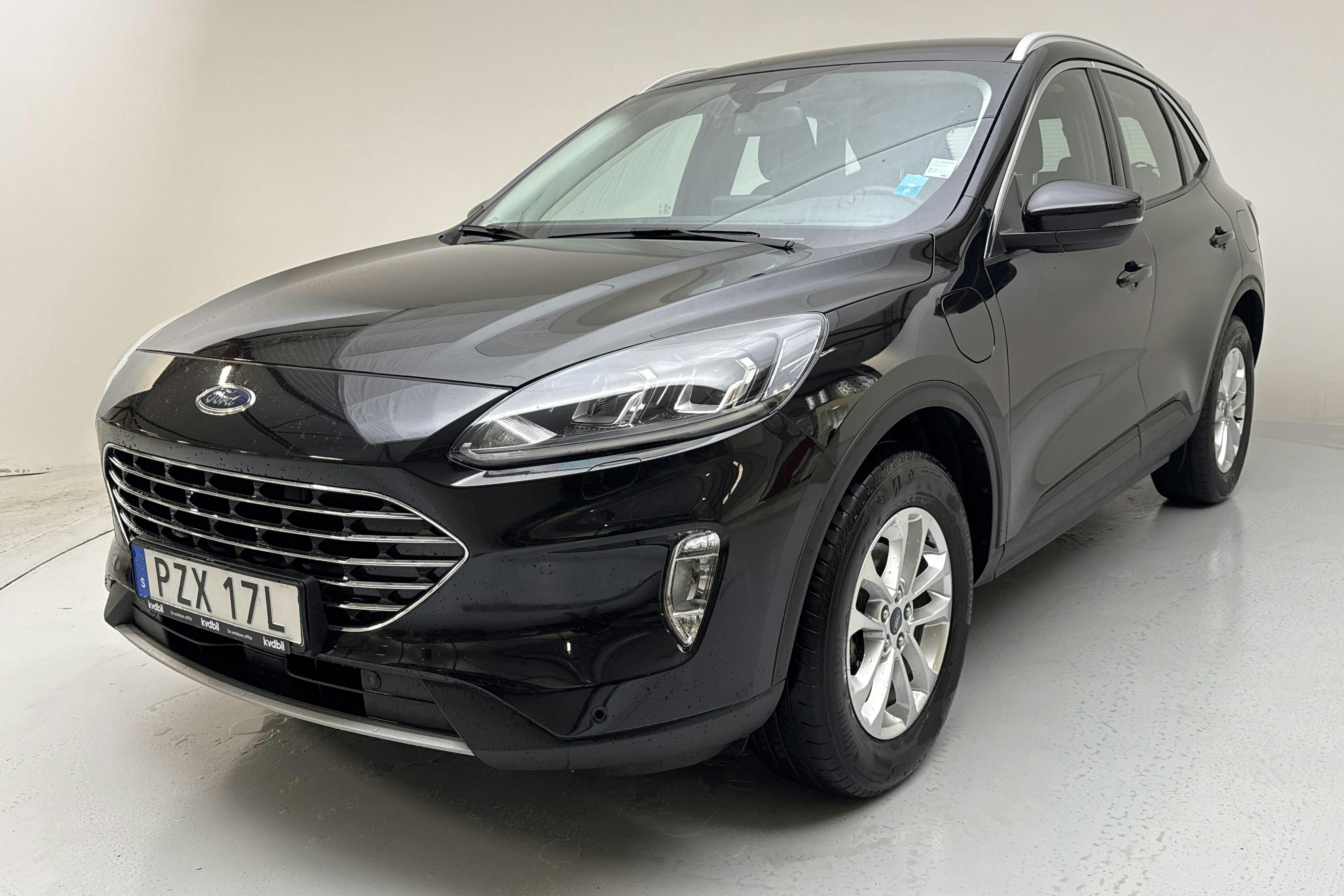 Ford Kuga 2.5 PHEV (225hk) - 44 670 km - Automatic - black - 2023