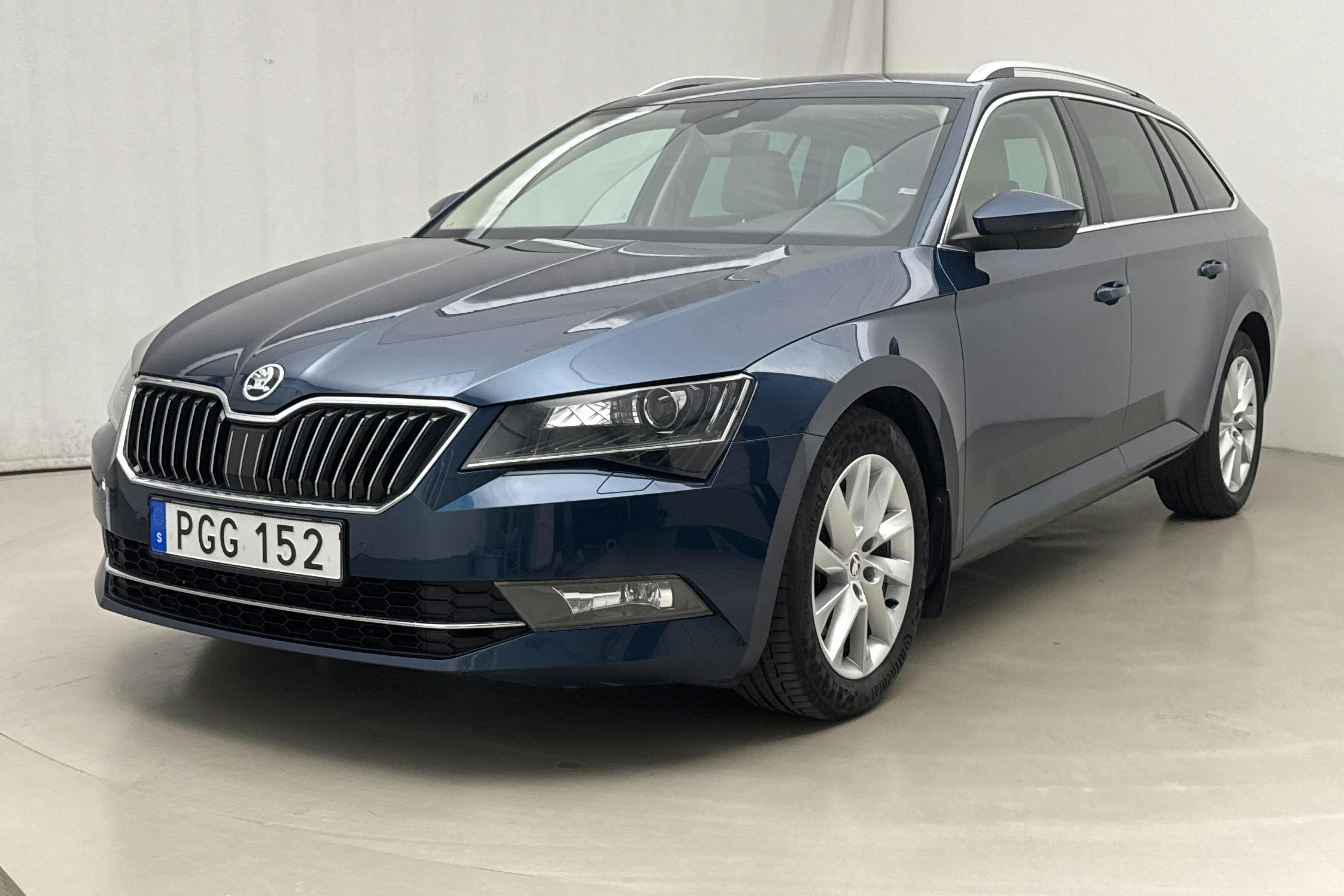 Skoda Superb 2.0 TDI 4x4 Kombi (190hk) - 82 200 km - Automaattinen - Dark Blue - 2017