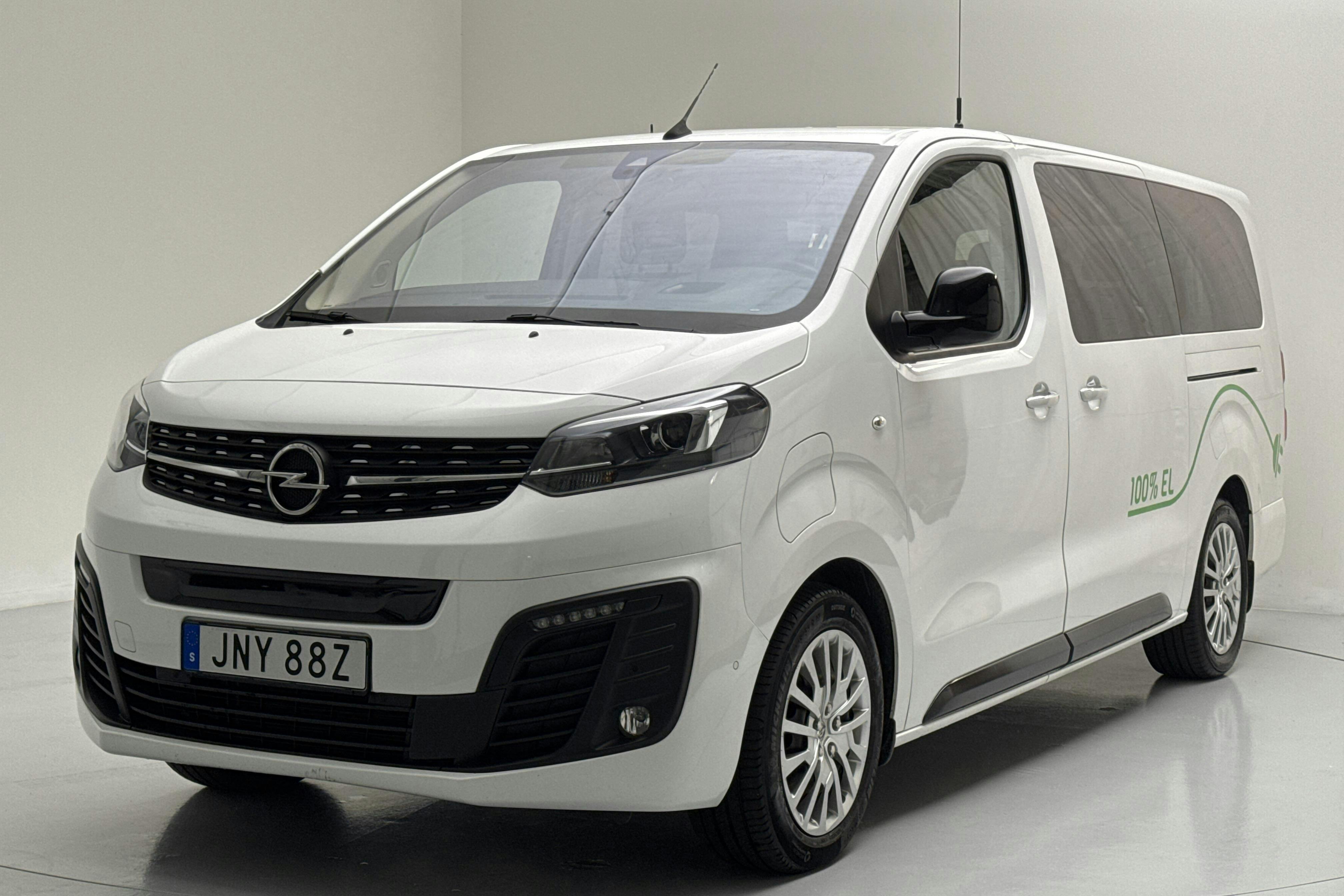 Opel E-Zafira Life (136hk) - 41 880 km - Automatic - white - 2021