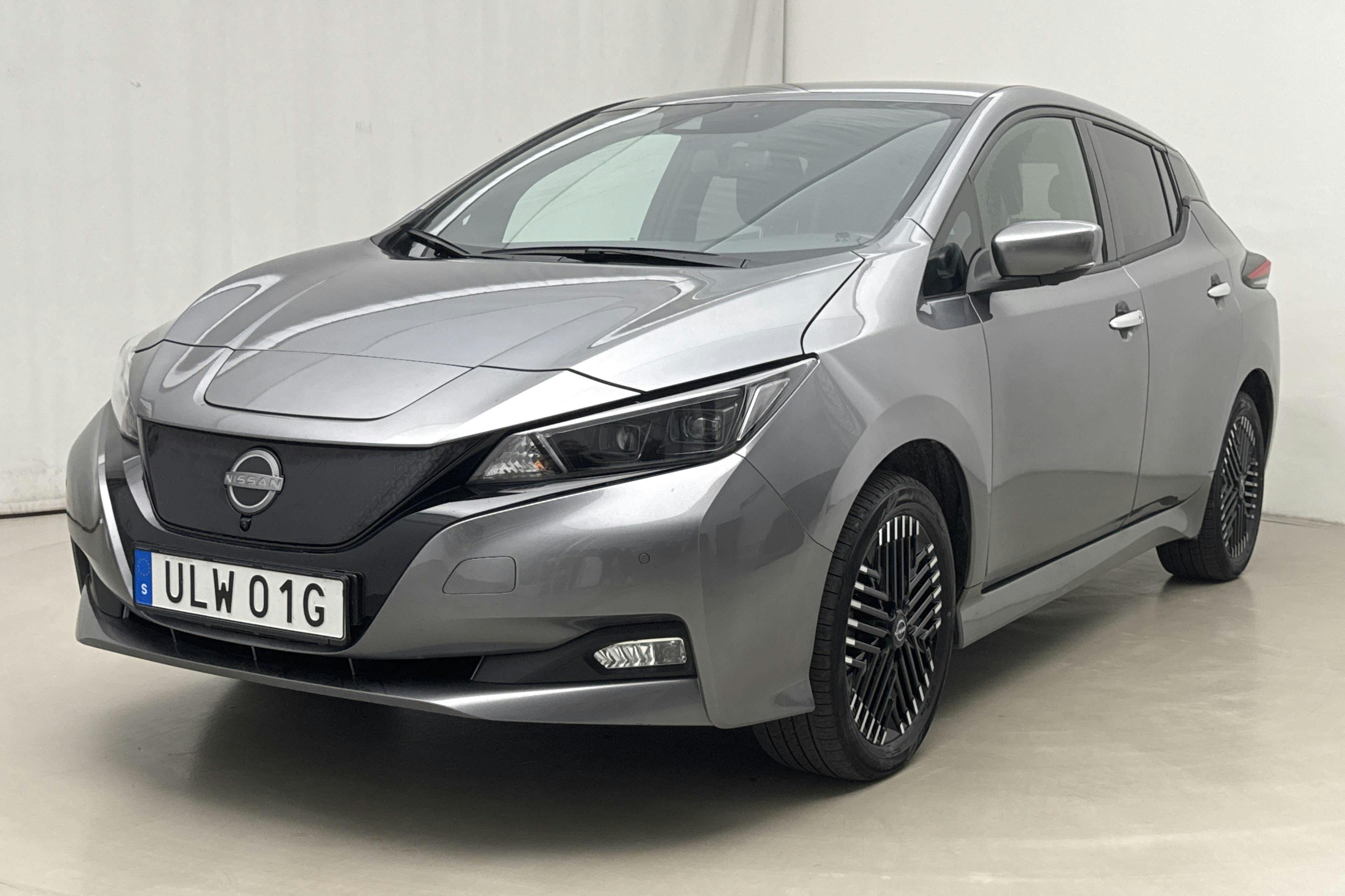 Nissan LEAF 5dr 59 kWh (214hk) - 56 870 km - Automatic - gray - 2023