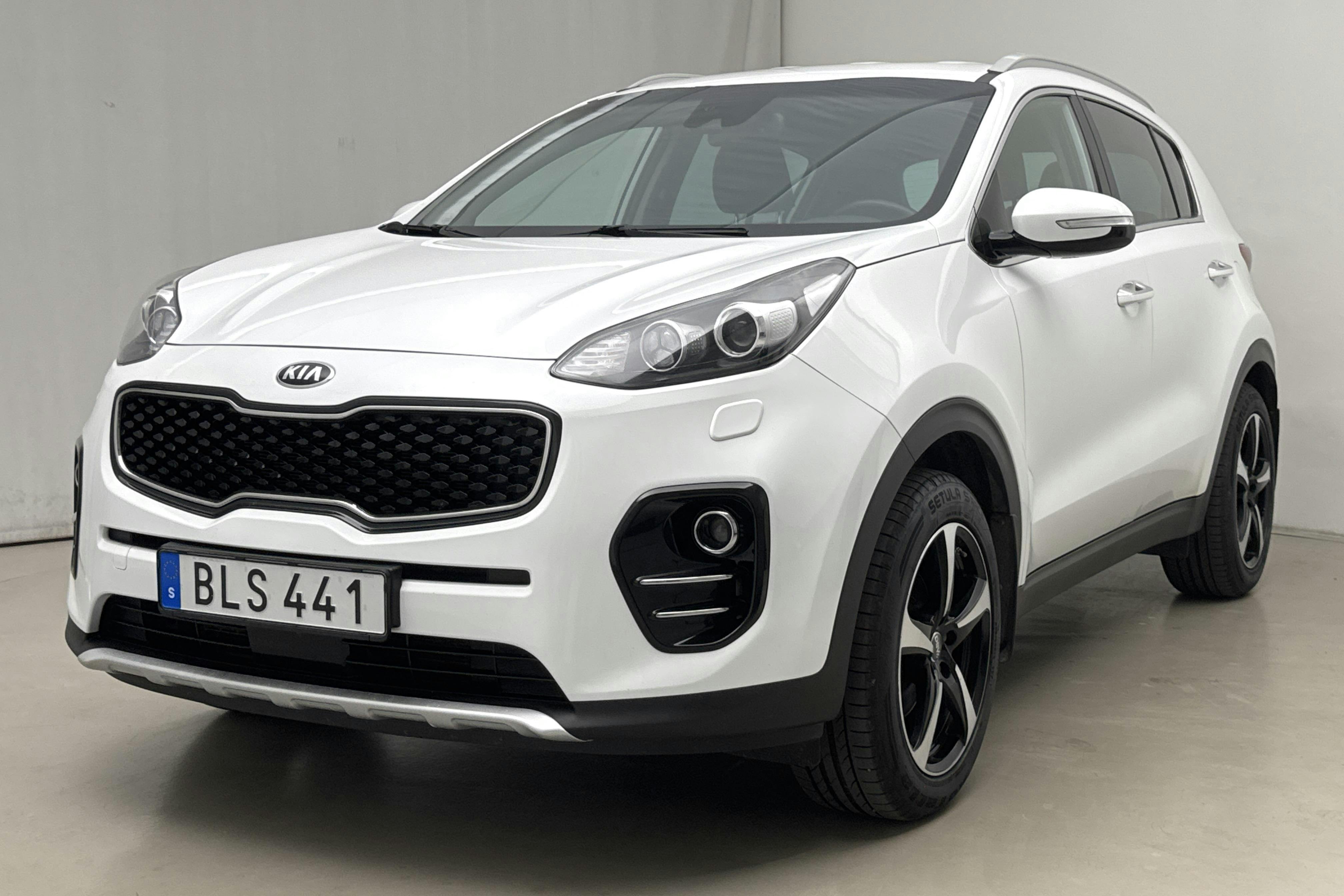 KIA Sportage 1.6 2WD (136hk) - 131 830 km - Manual - white - 2016
