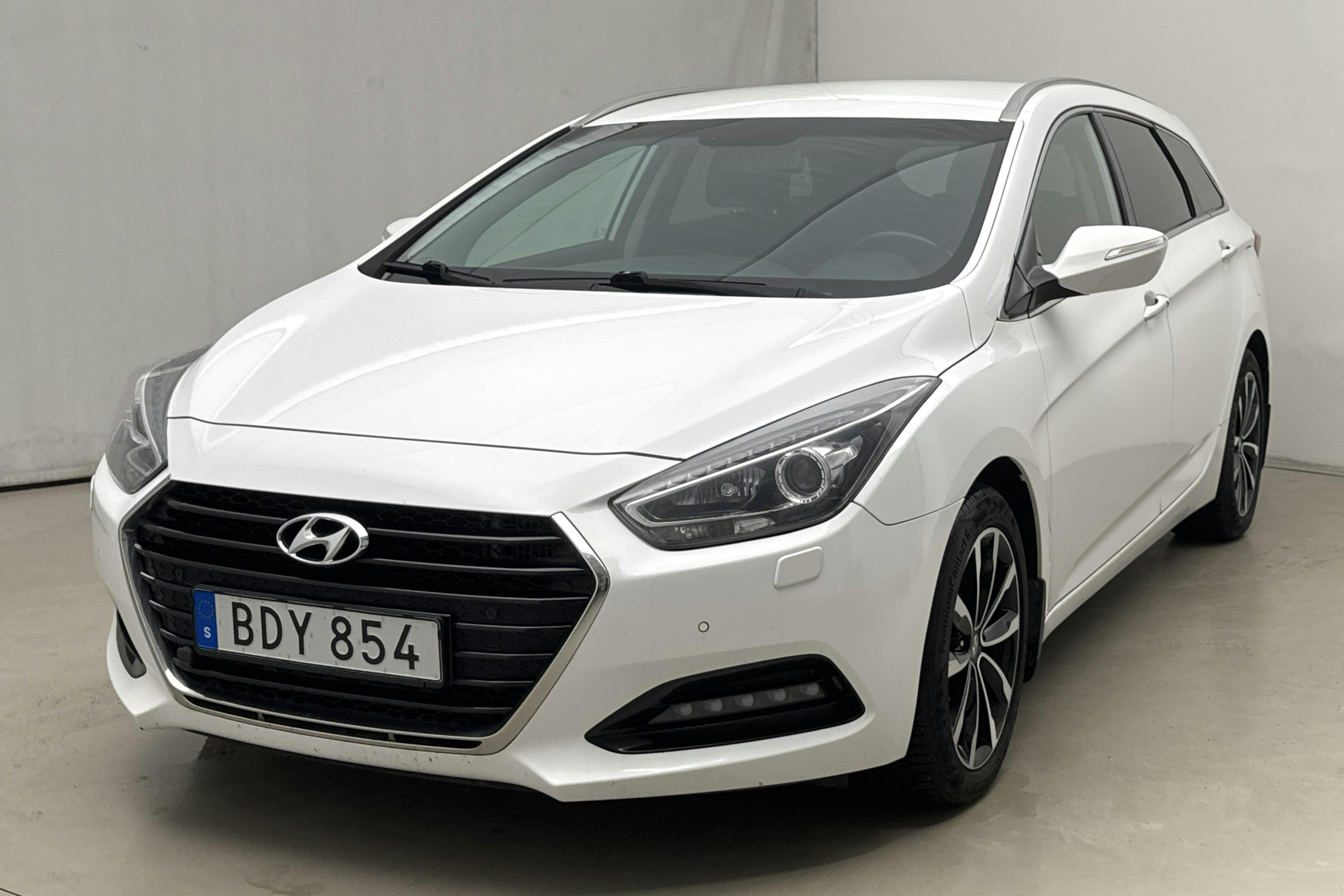 Hyundai i40 1.7 D Kombi (141hk) - 149 260 km - Automatic - white - 2016