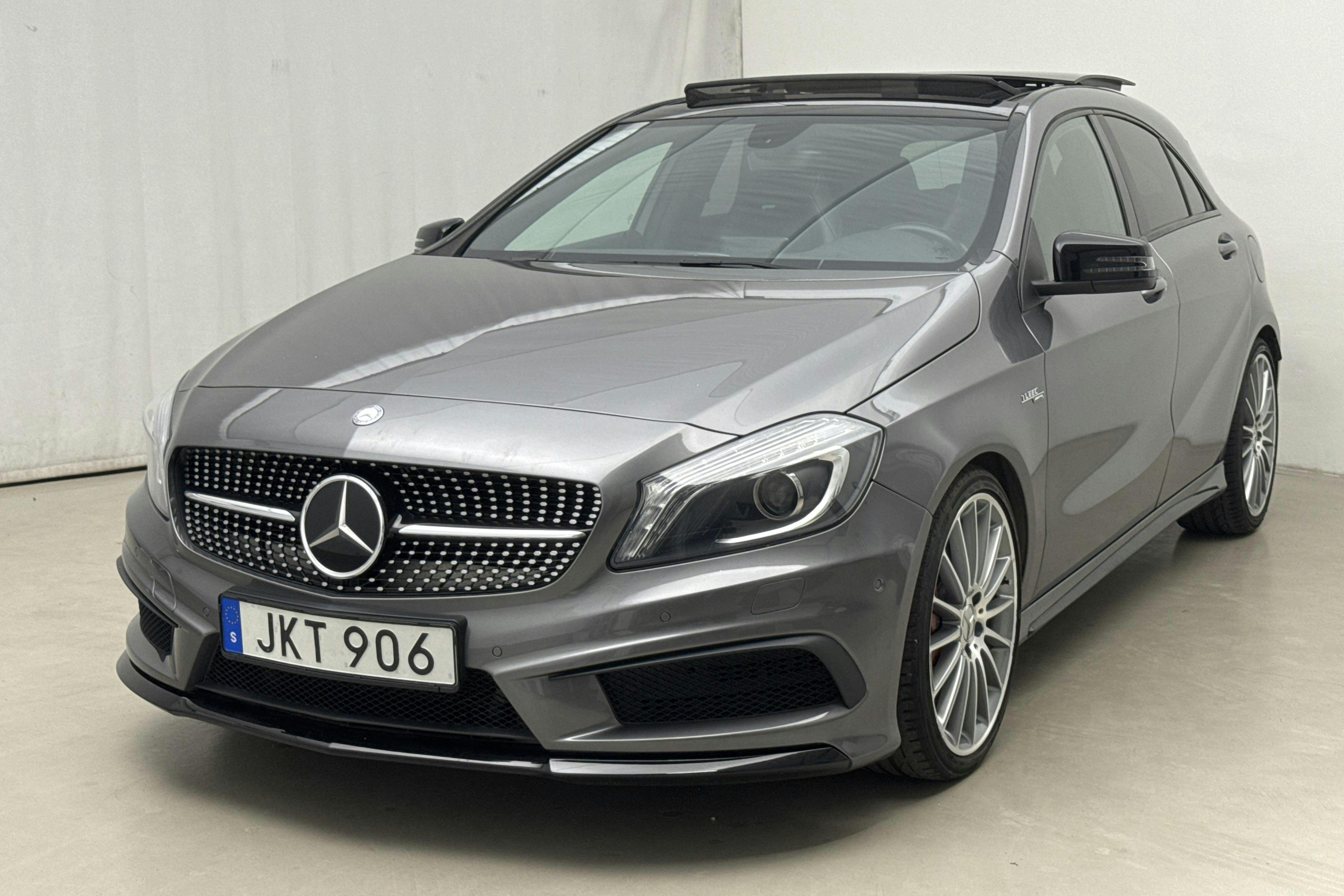 Mercedes A 45 AMG 4MATIC W176 (360hk) - 7 115 mil - Automat - Dark Grey - 2014