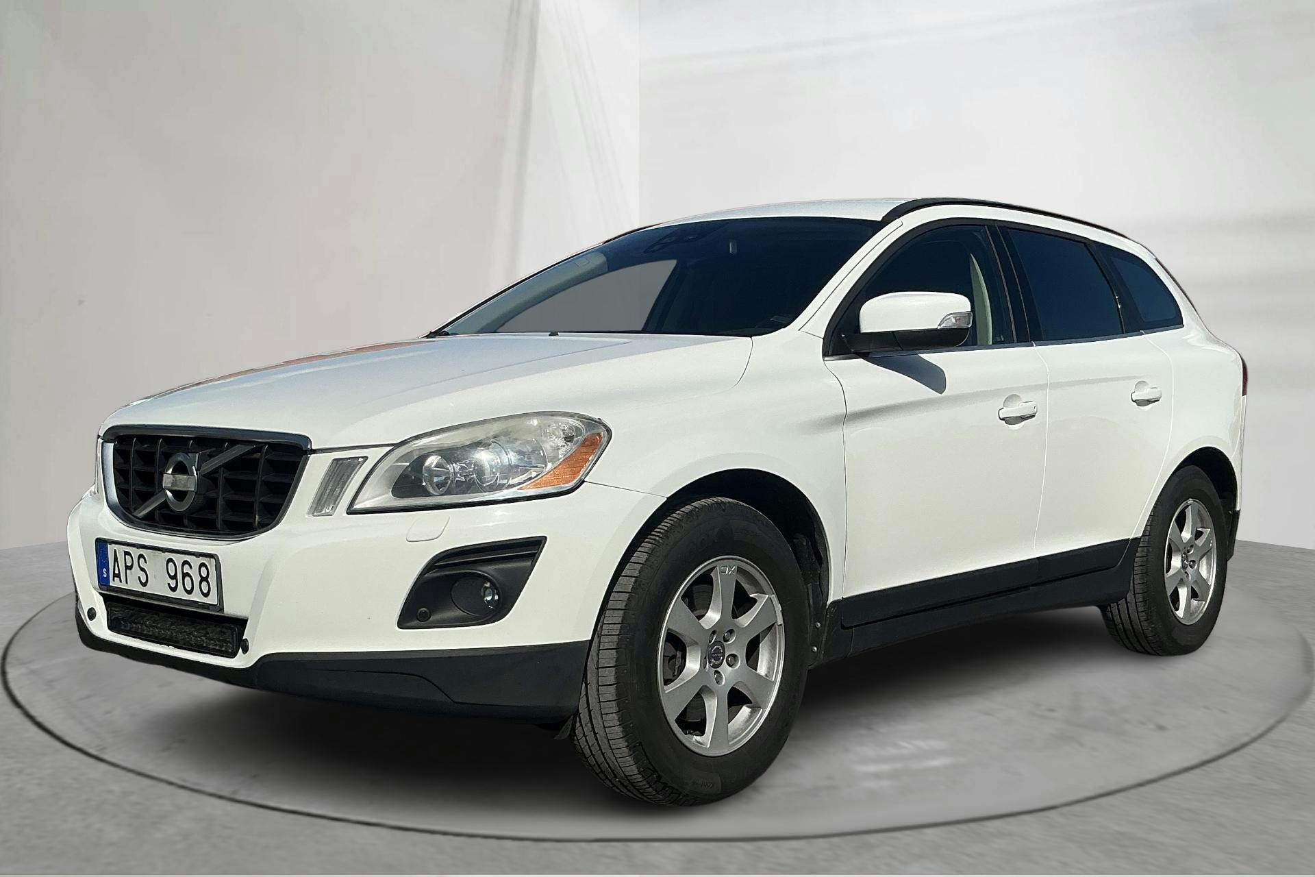 Volvo XC60 2.4D 2WD (175hk) - 276 930 km - Käsitsi - valge - 2010