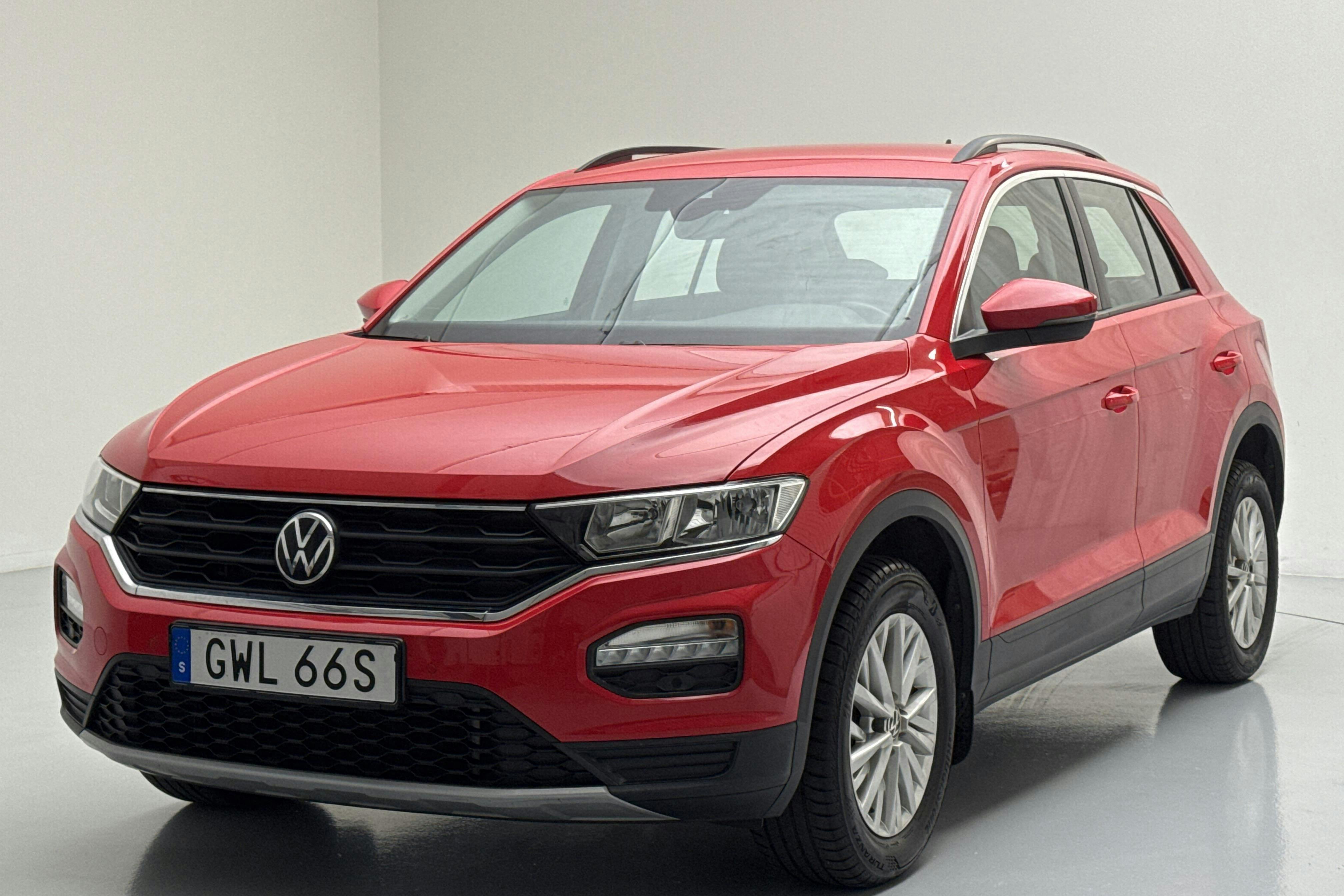 VW T-Roc 1.0 TSI (110hk) - 5 463 mil - Manuell - röd - 2021