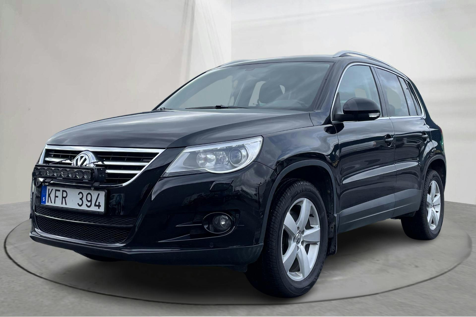 VW Tiguan 2.0 TDI (140hk) - 19 440 mil - Manuell - svart - 2010