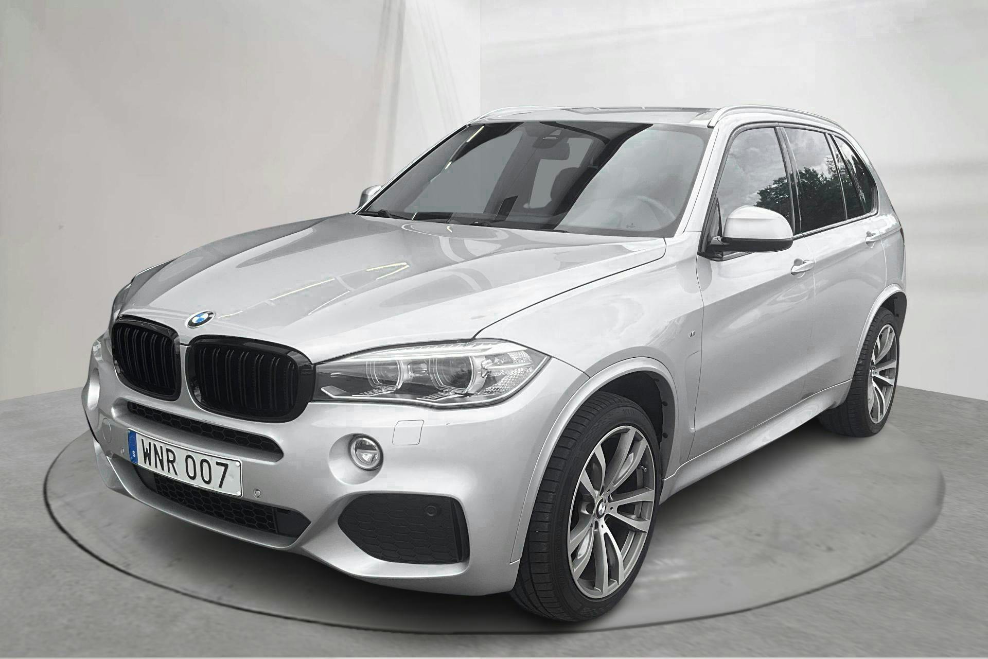 BMW X5 xDrive30d, F15 (258hk) - 19 612 mil - Automat - silver - 2015