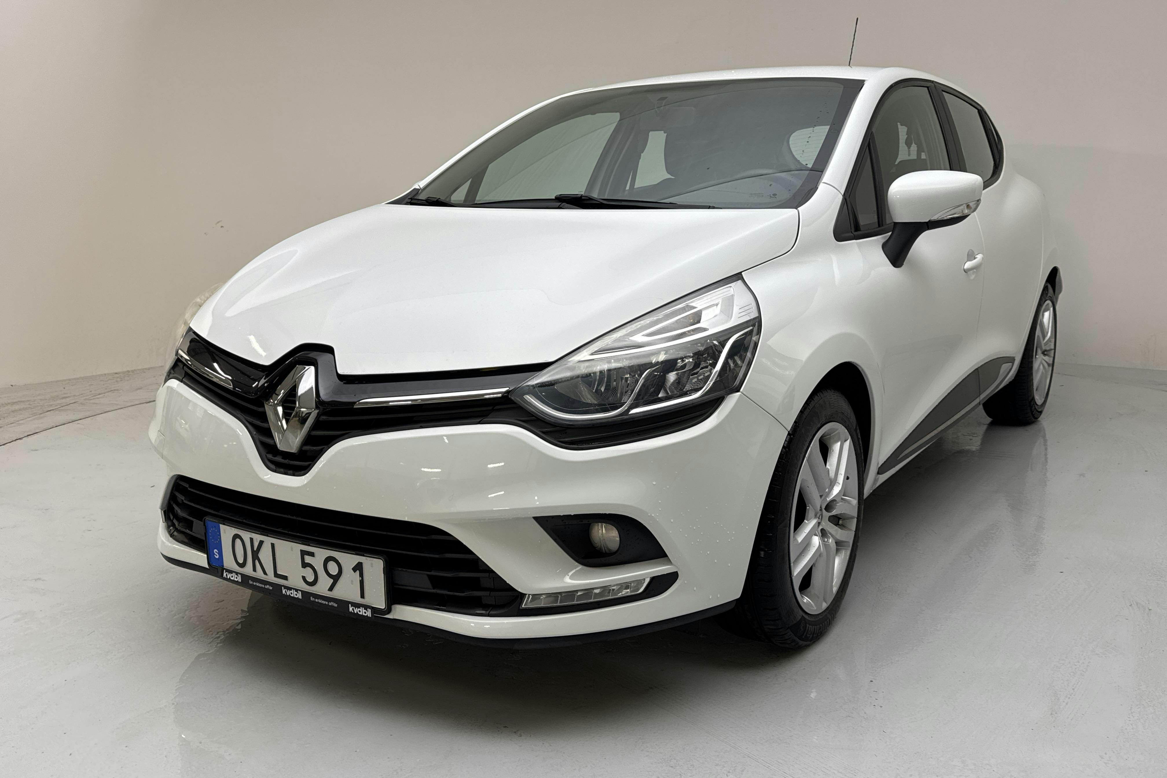 Renault Clio IV 0.9 TCe 90 5dr (90hk) - 12 300 km - Manual - white - 2017