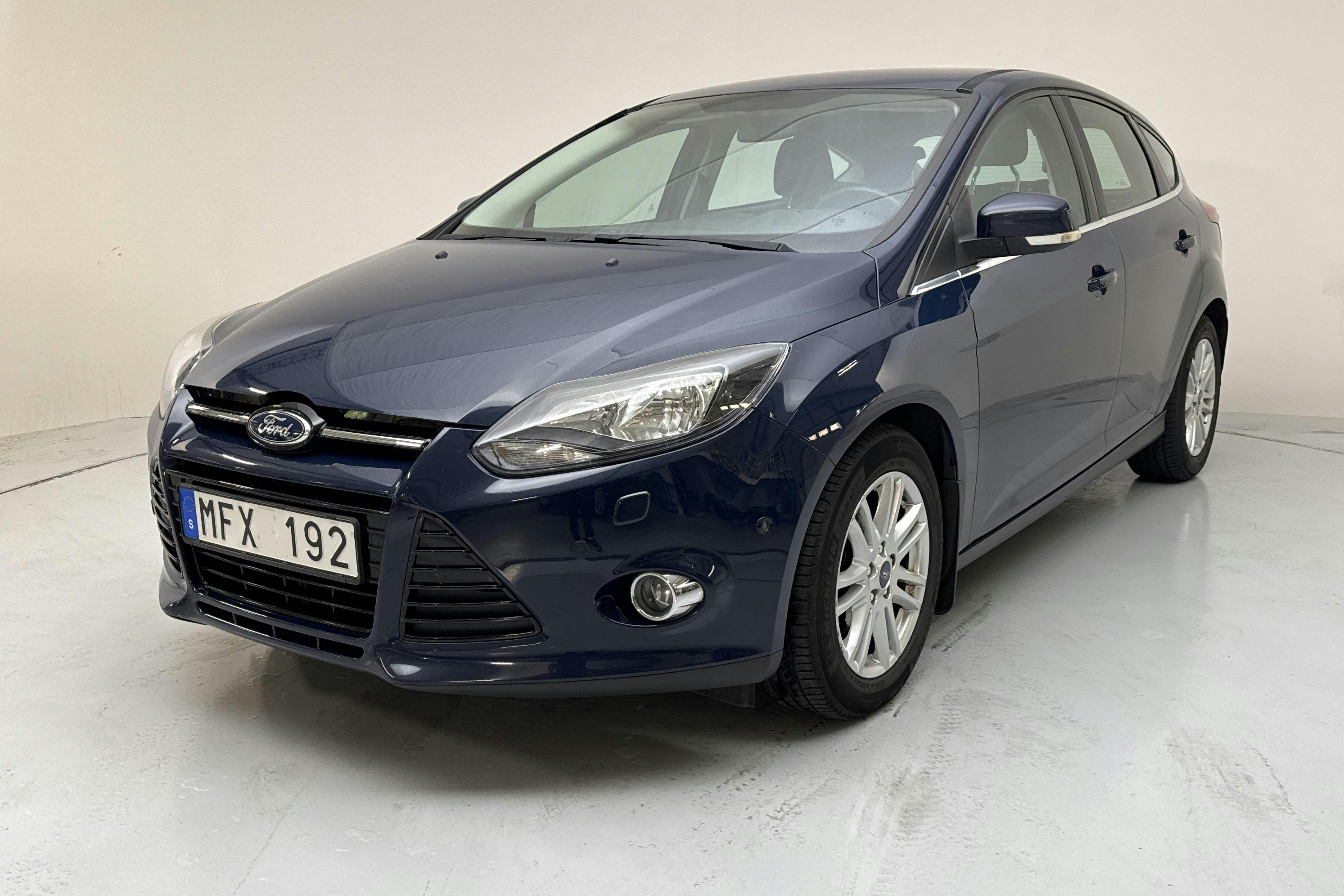 Ford Focus 1.0 EcoBoost 5dr (100hk) - 13 722 mil - Manuell - blå - 2013