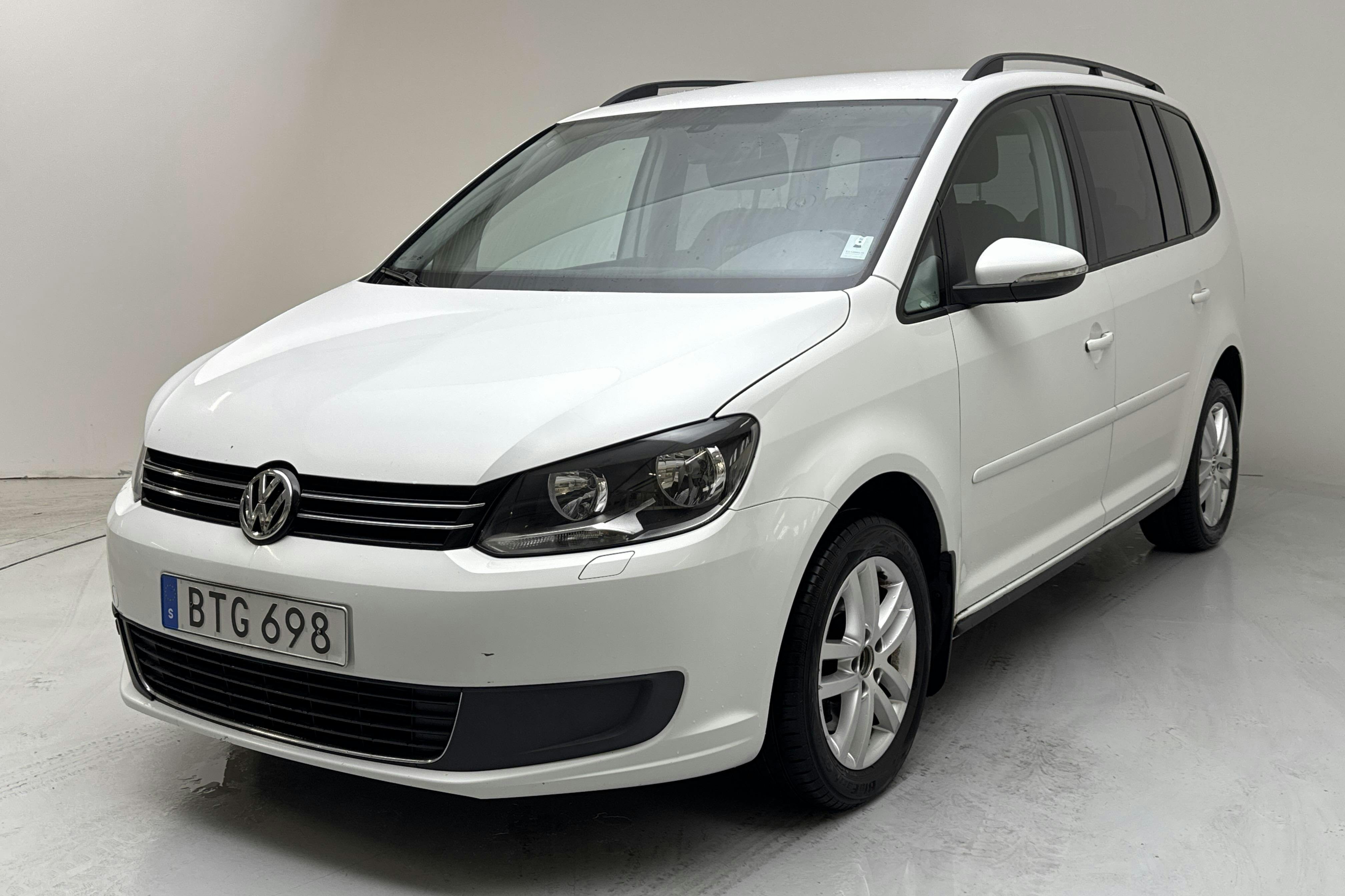 VW Touran 1.4 TGI EcoFuel (150hk) - 10 912 mil - Manuell - vit - 2014