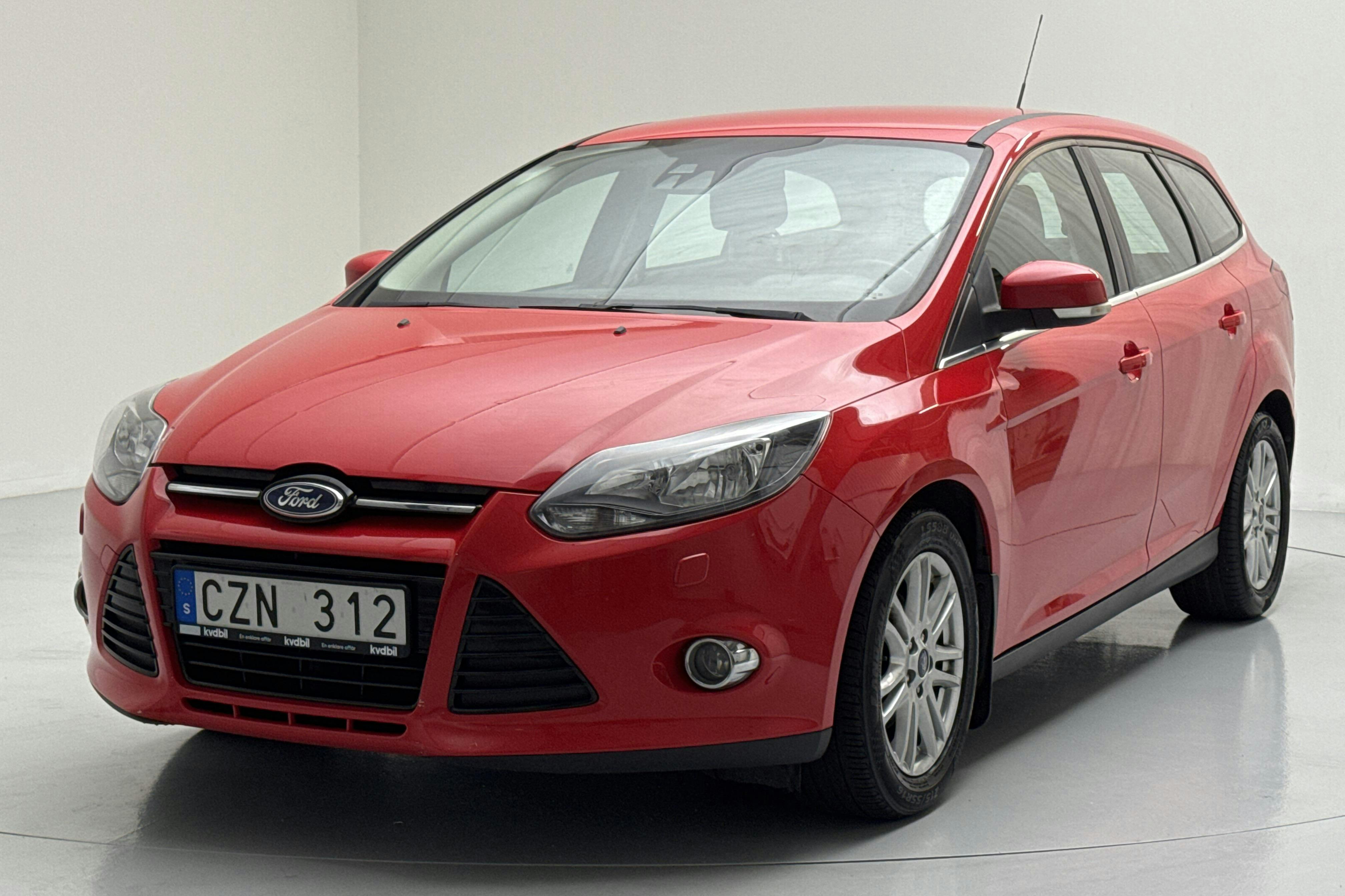 Ford Focus 1.0 EcoBoost Kombi (125hk) - 14 803 mil - Manuell - röd - 2014