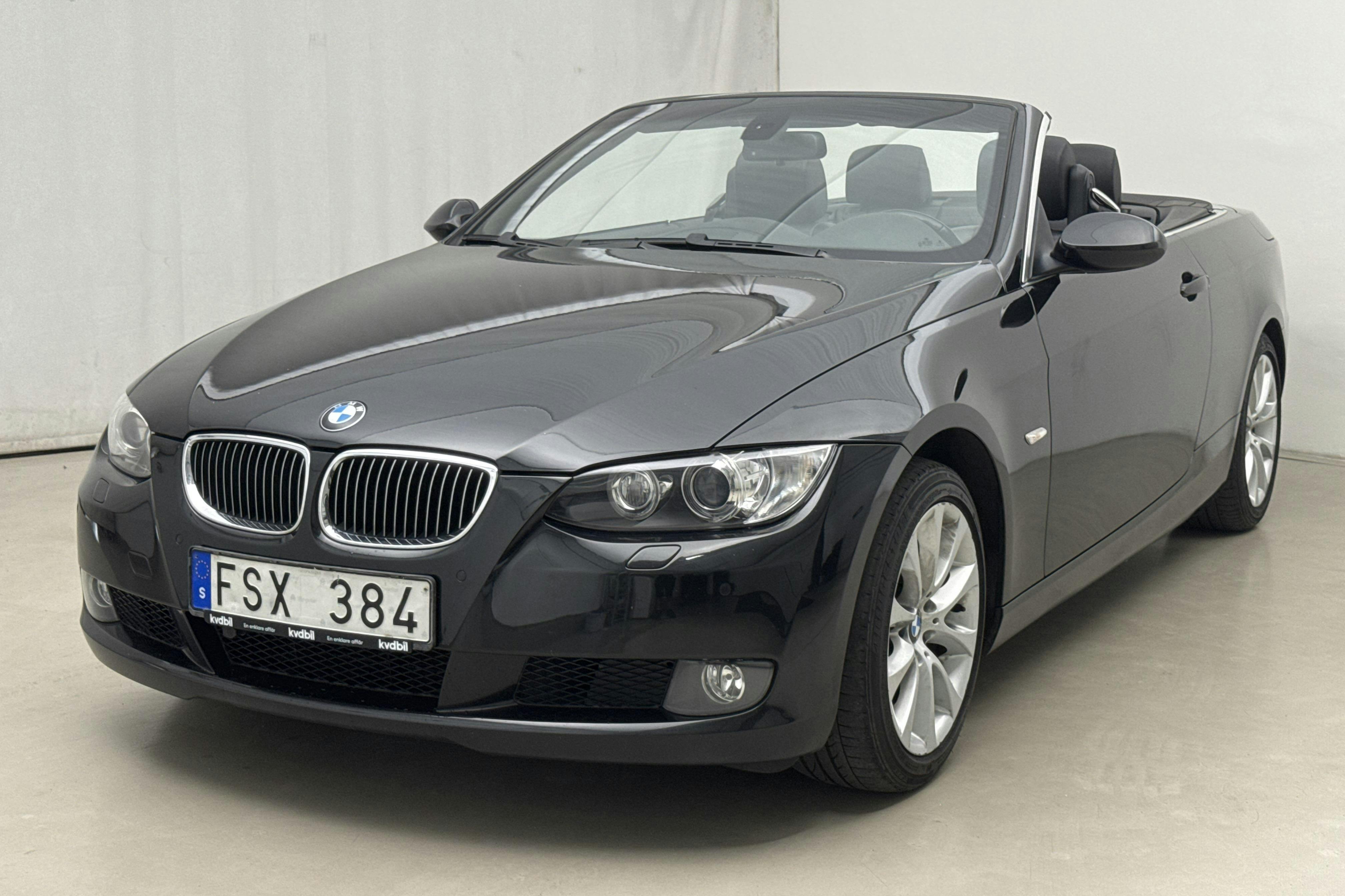BMW 330i Cabriolet, E93 (272hk) - 14 037 mil - Automat - svart - 2007