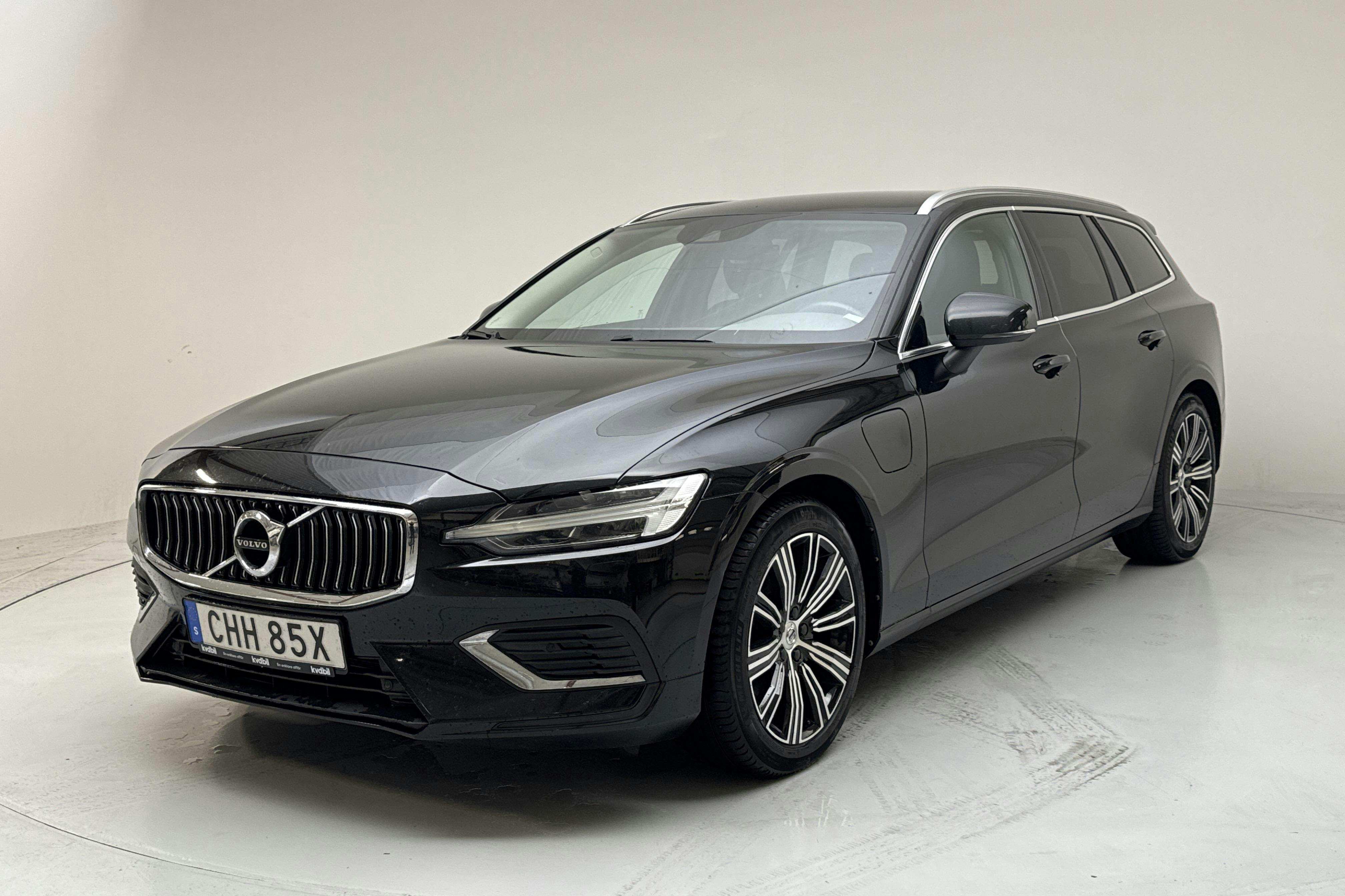 Volvo V60 T6 AWD Recharge (350hk) - 131 860 km - Automatic - black - 2022