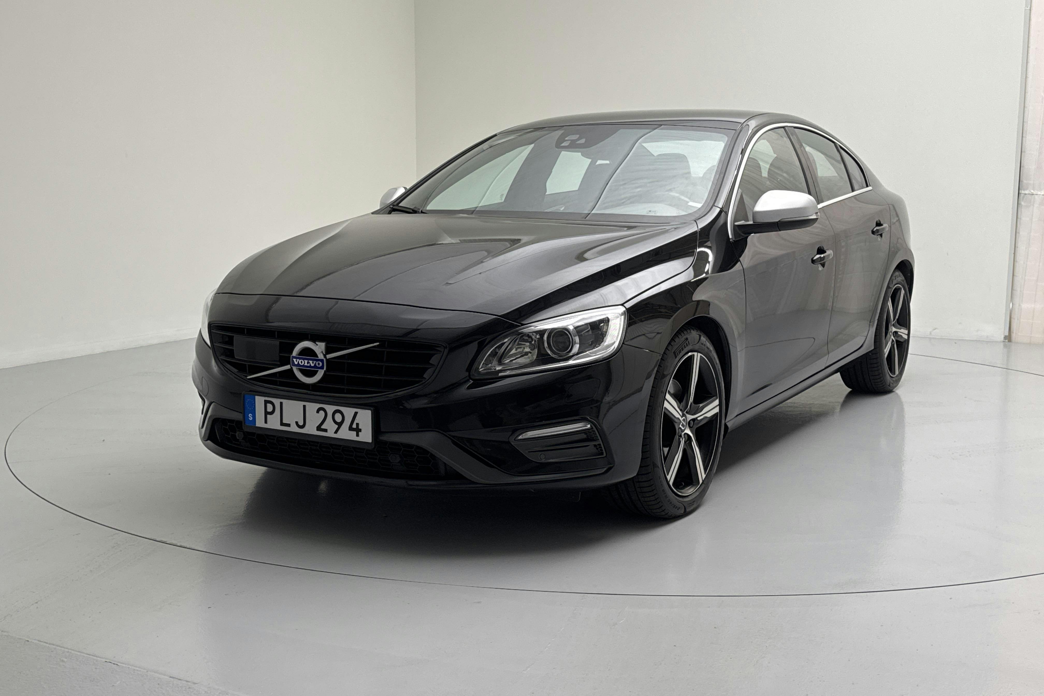 Volvo S60 D4 (190hk) - 15 251 mil - Automat - svart - 2018