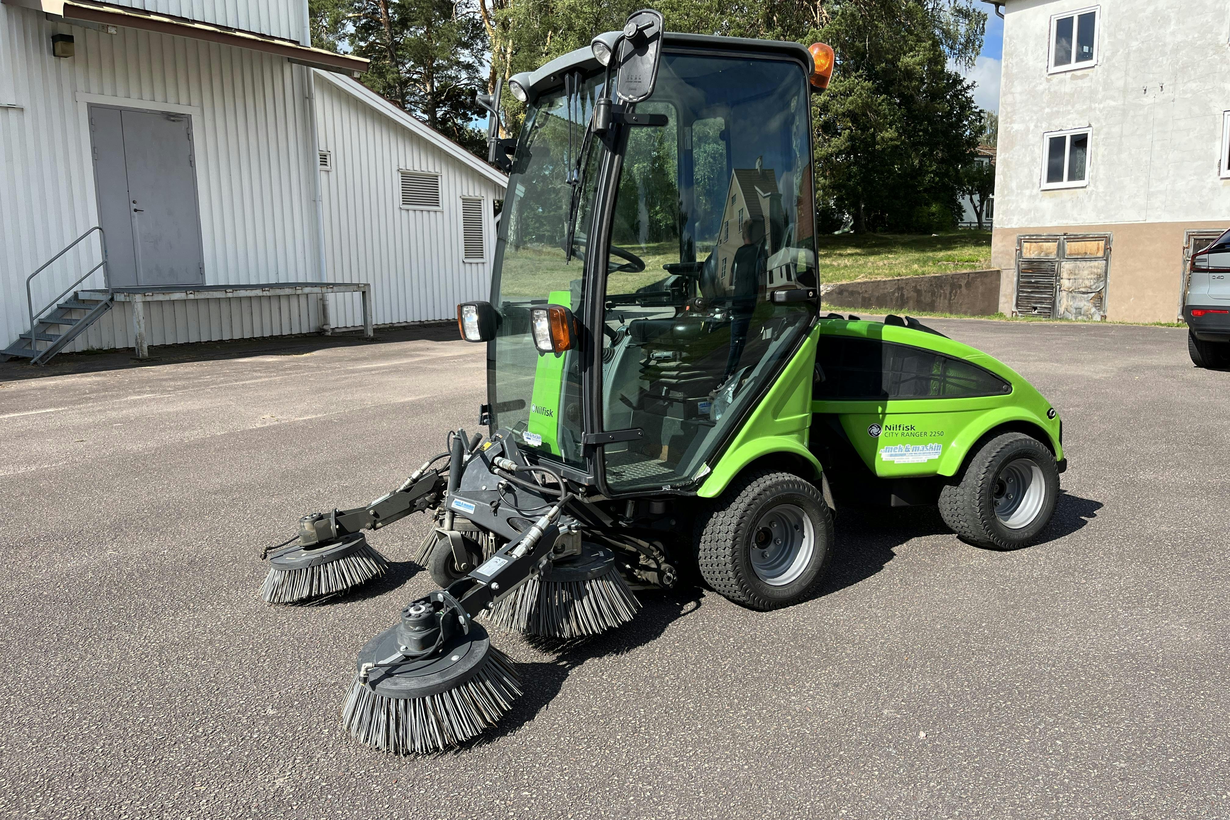 Nilfisk City Ranger 2250 -  - Automat - Dark Green - 2013