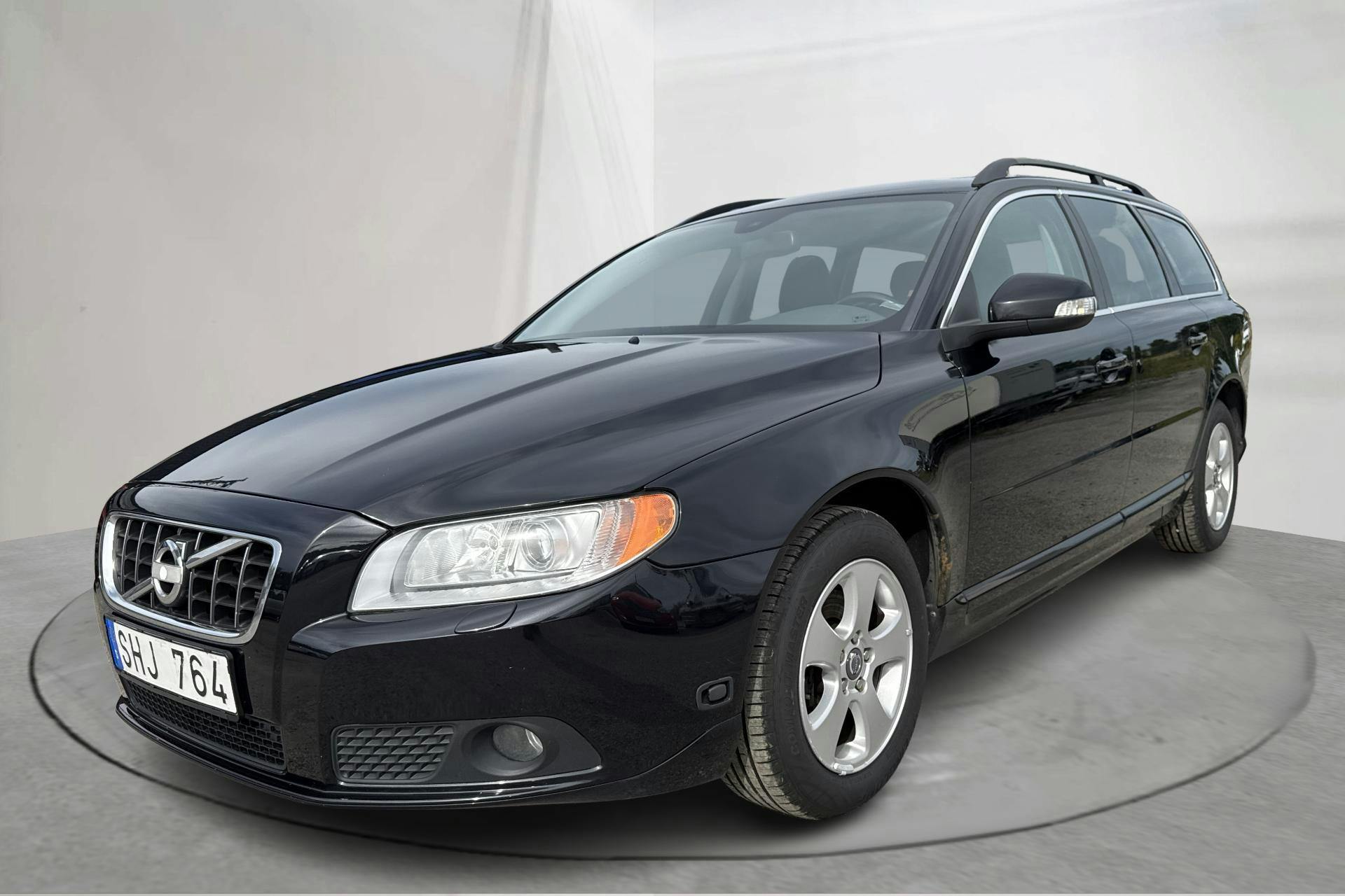 Volvo V70 II 2.0F (145hk) - 23 807 mil - Manuell - svart - 2010