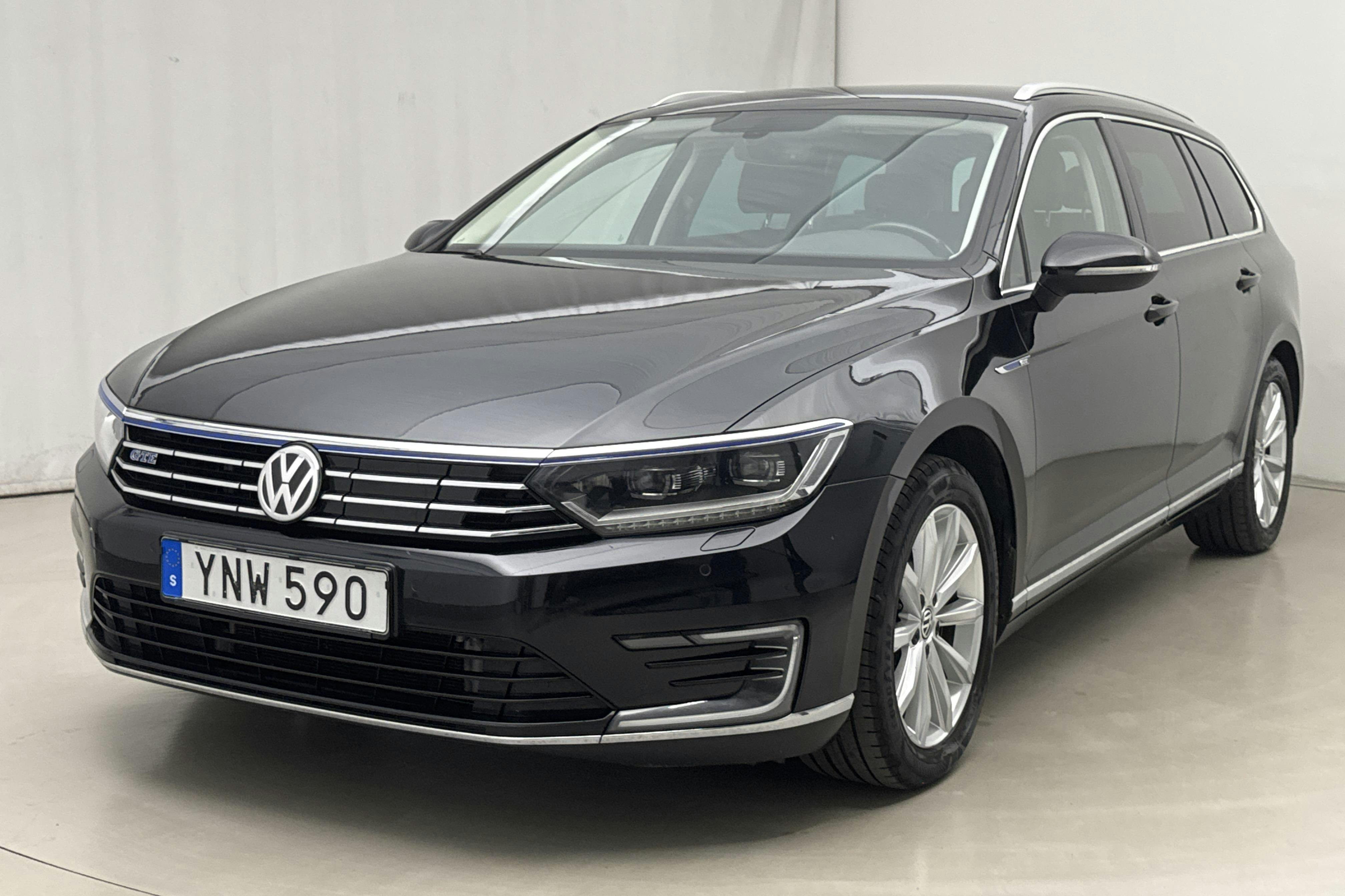 VW Passat 1.4 Plug-in-Hybrid Sportscombi (218hk) - 14 123 mil - Automat - svart - 2018