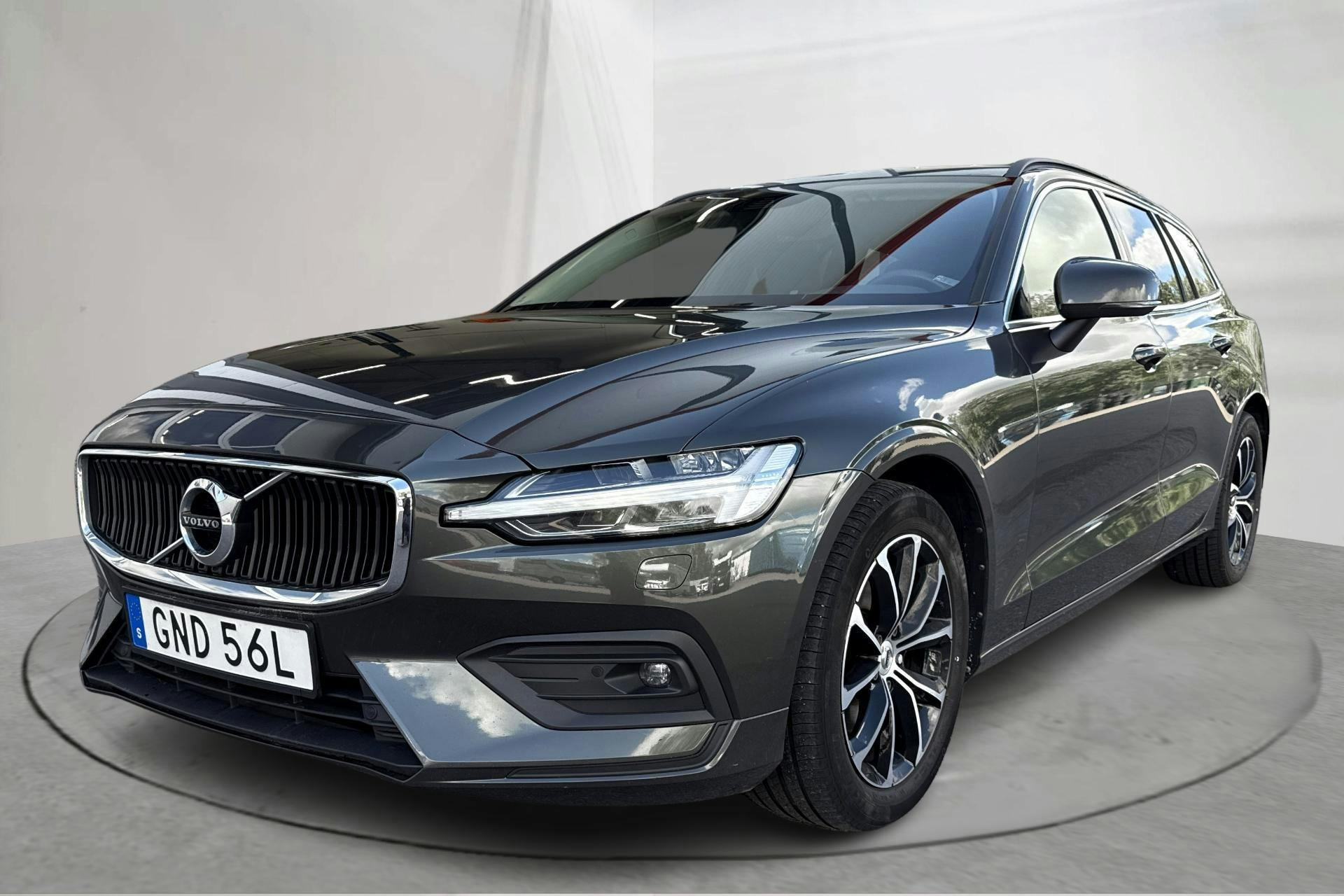 Volvo V60 B4 Mildhybrid, Diesel (197hk) - 102 080 km - Automaatne - Dark Grey - 2022
