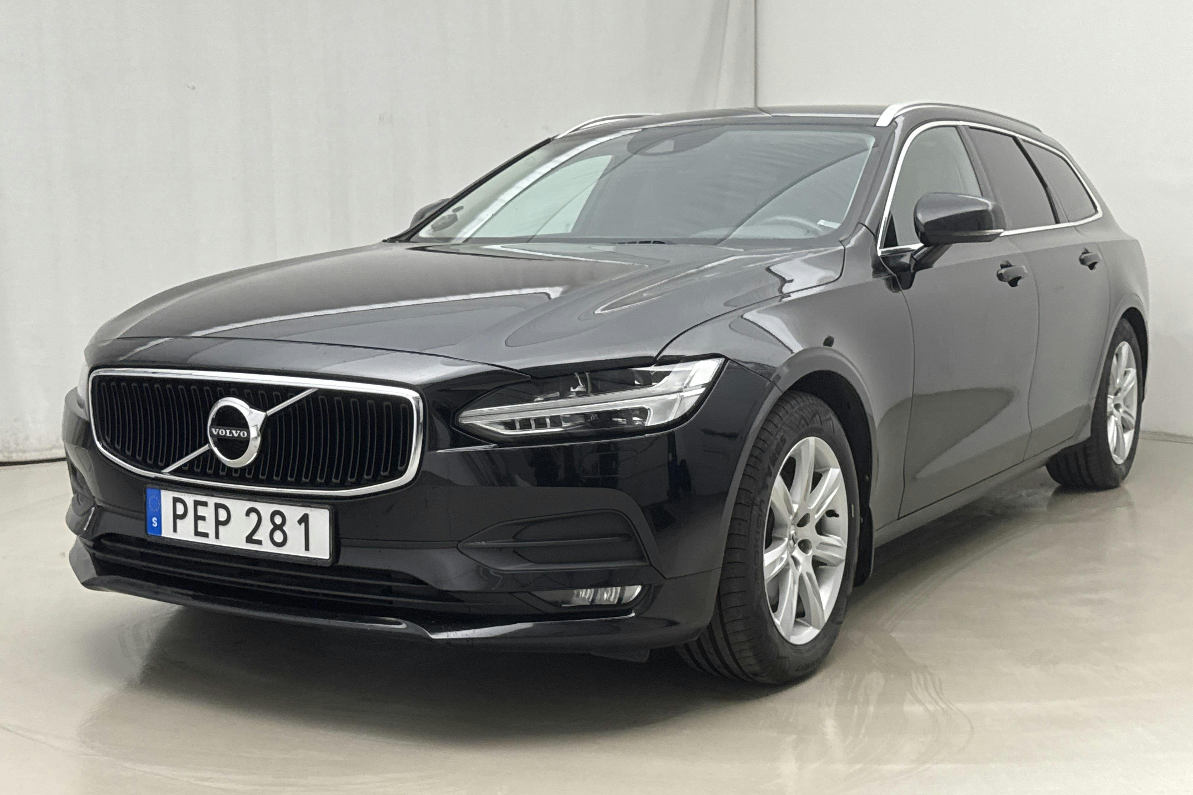 Volvo V90 D3 (150hk) - 147 510 km - Manual - black - 2017