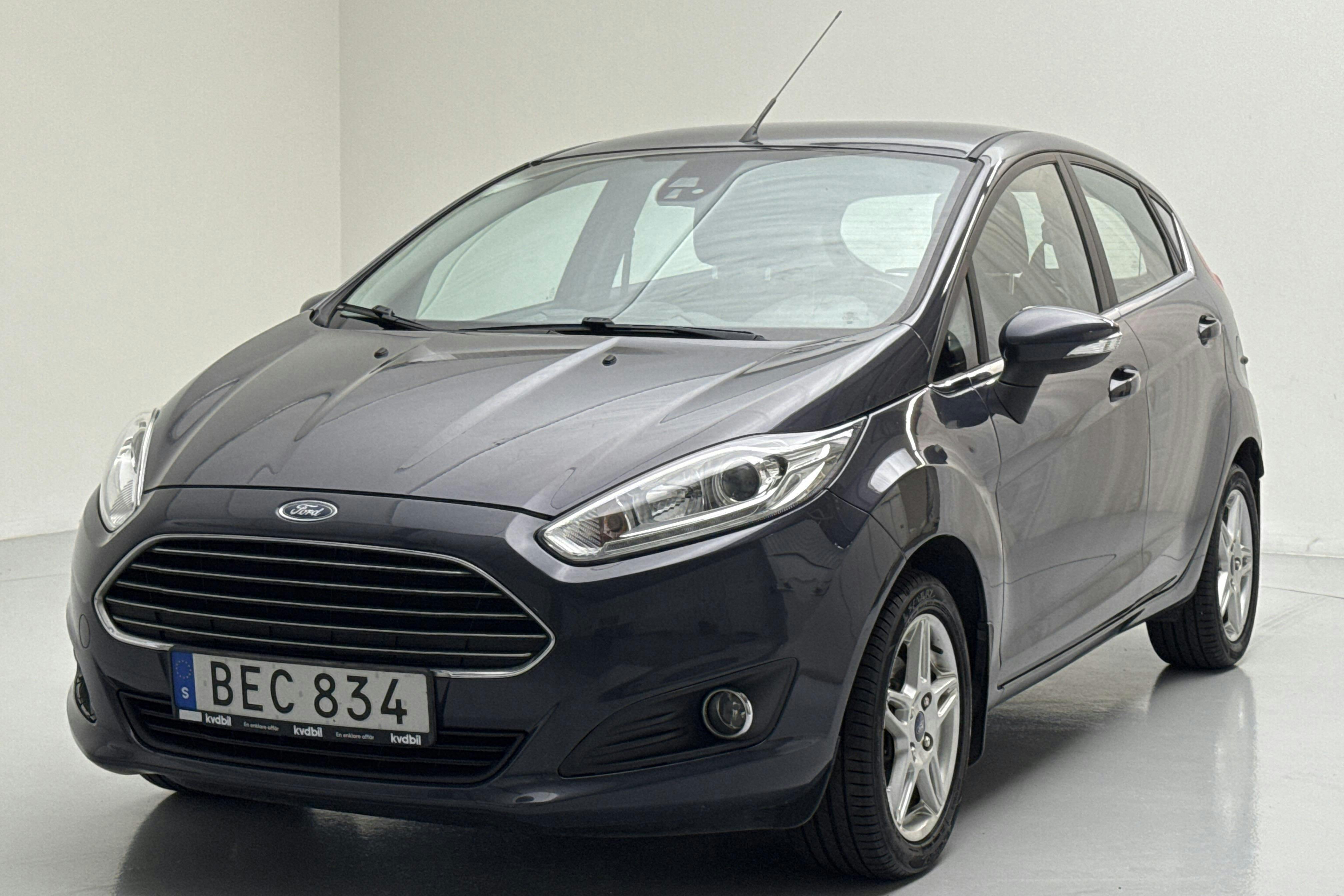 Ford Fiesta 1.0 5dr (80hk) - 123 140 km - Manual - gray - 2015
