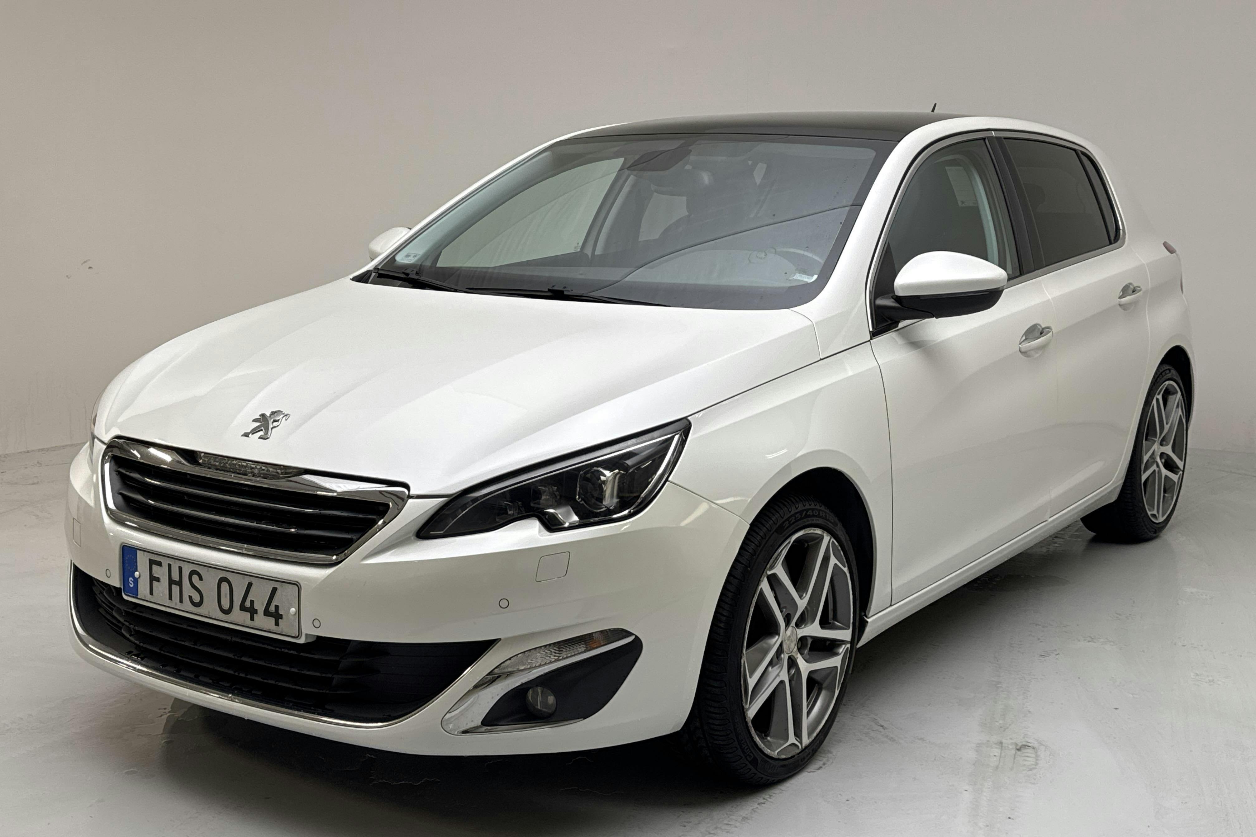 Peugeot 308 1.6 Turbo (156hk) - 70 810 km - Manual - white - 2014