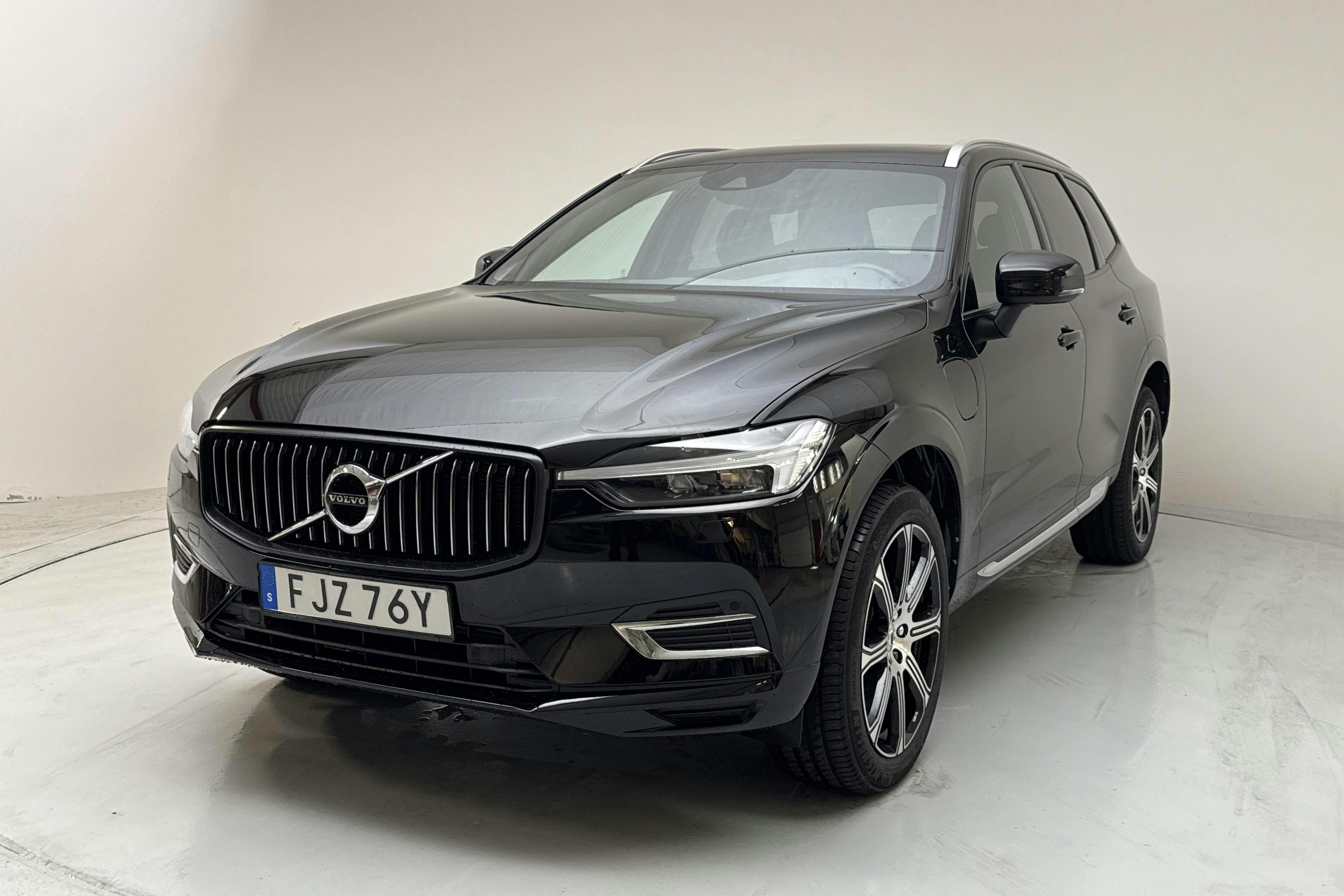 Volvo XC60 T6 AWD Recharge (340hk) - 86 770 km - Automatic - black - 2021