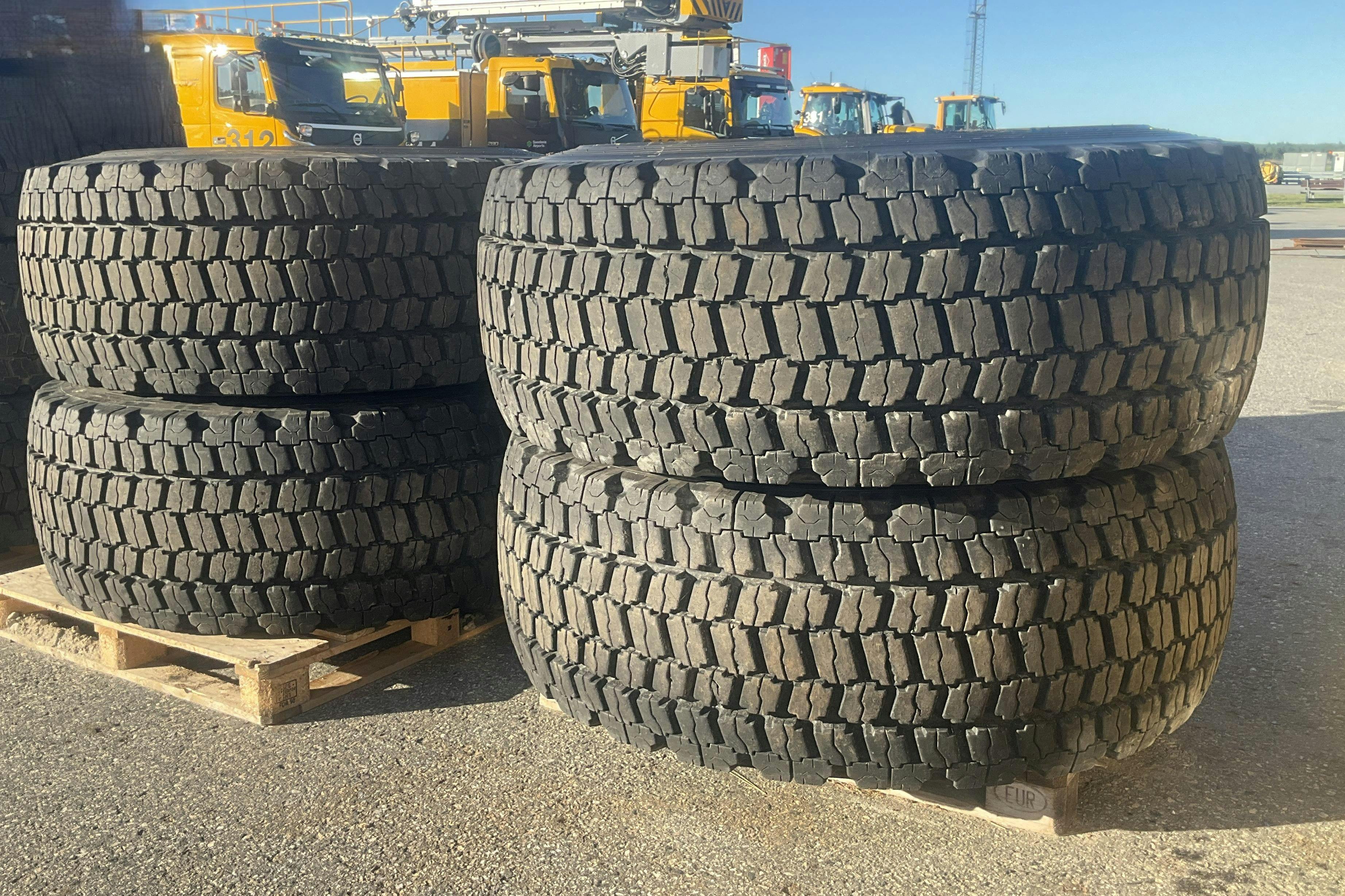 Bridgestone Däck till hjullastare L120 - 0 km