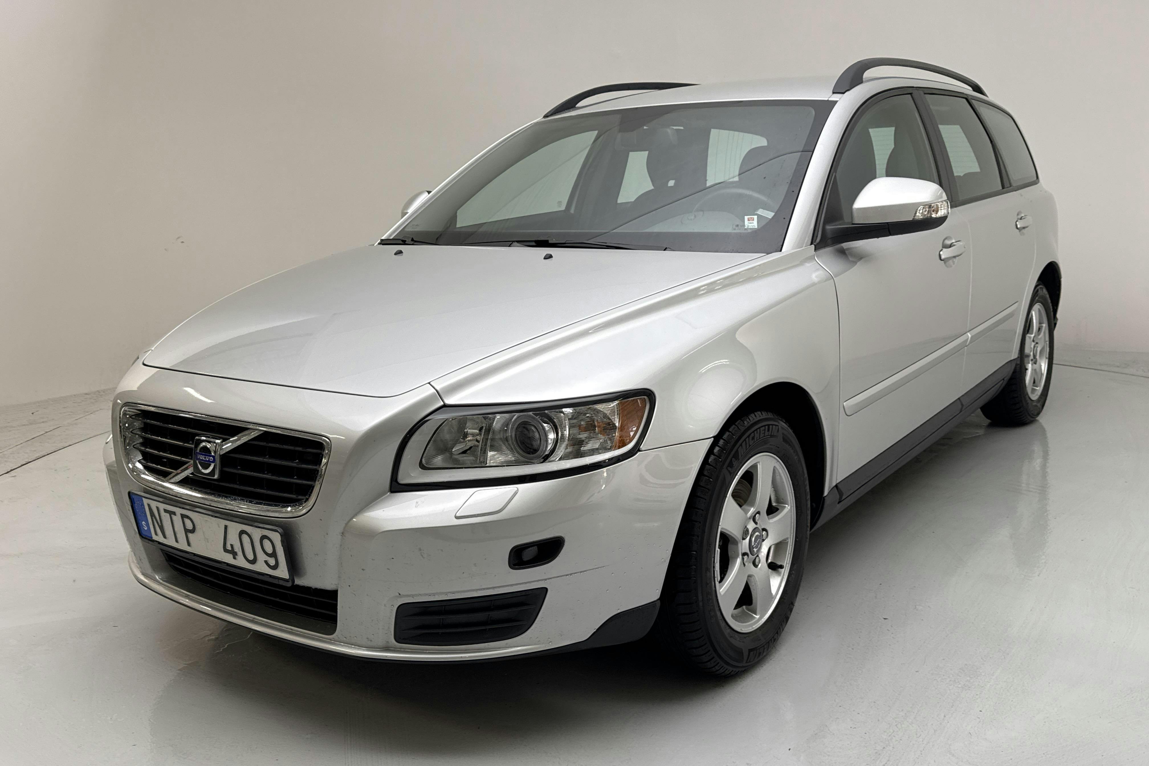 Volvo V50 1.8F (125hk) - 34 380 km - Manual - Light Grey - 2010