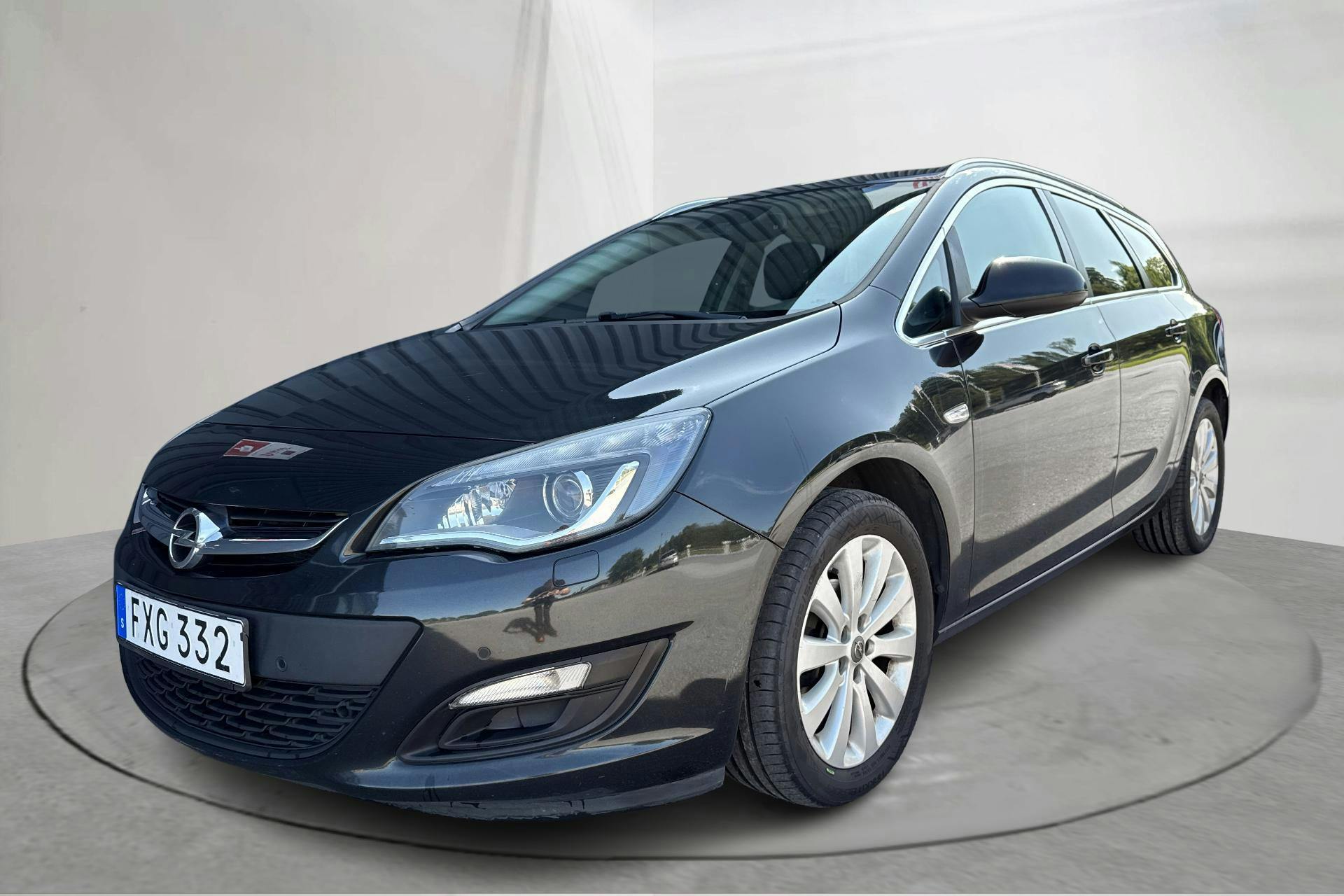 Opel Astra 1.4 Turbo ECOTEC Sports Tourer (140hk) - 164 140 km - Manual - black - 2015