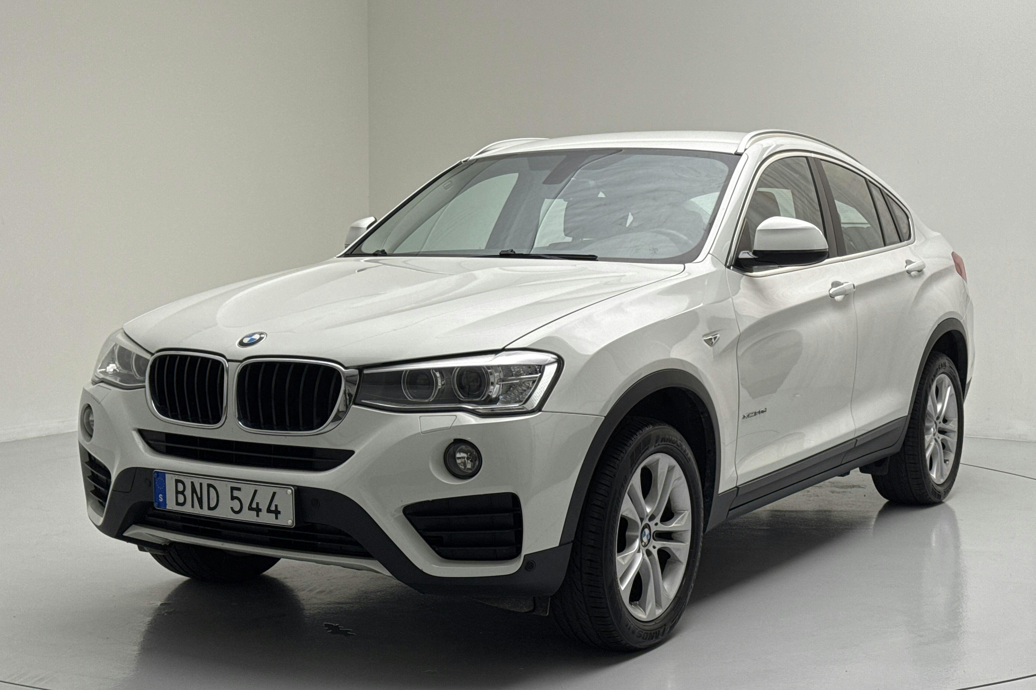 BMW X4 xDrive 20d, F26 (190hk) - 103 990 km - Automaatne - valge - 2017