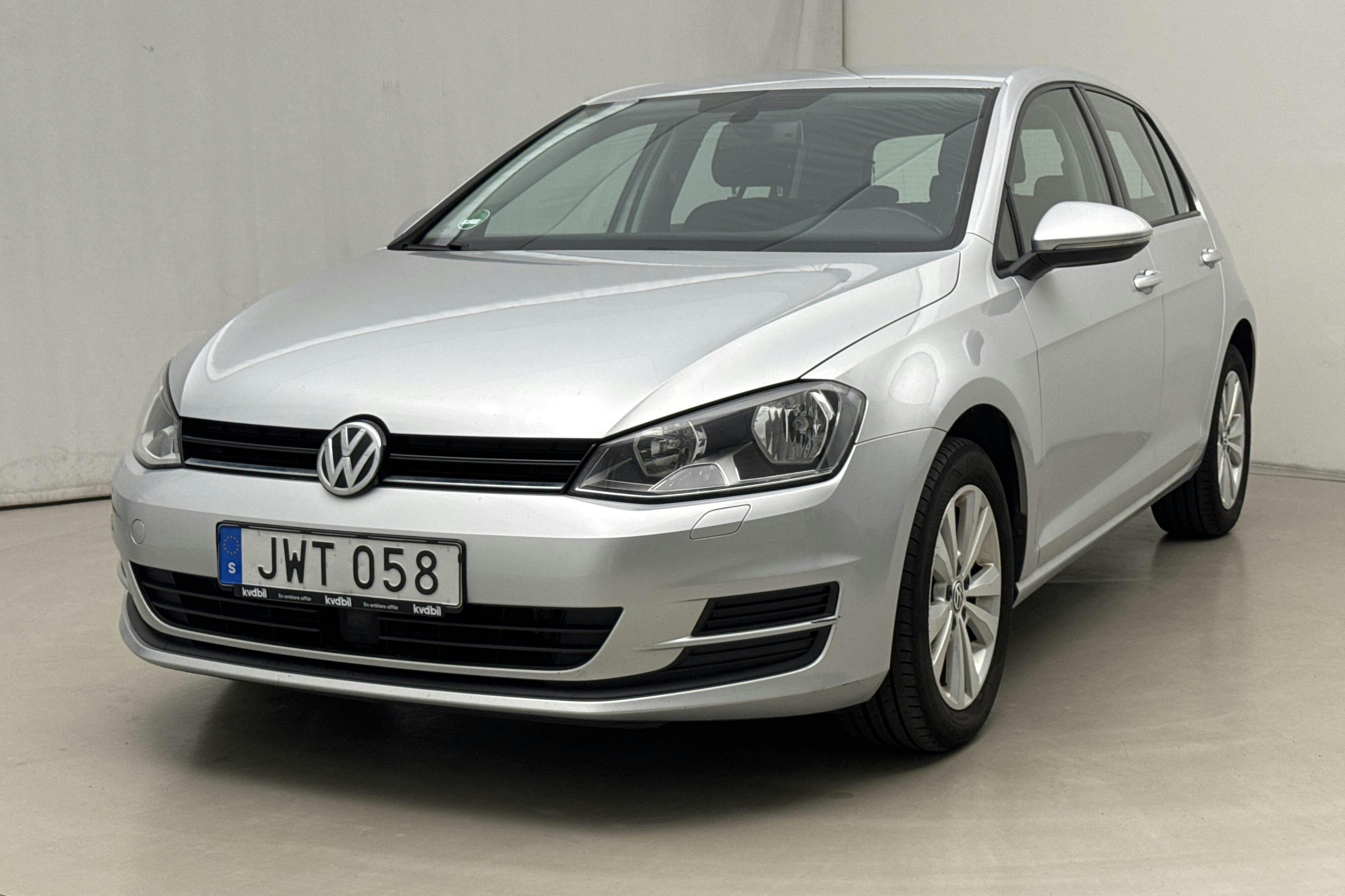 VW Golf VII 1.2 TSI 5dr (110hk) - 123 640 km - Manual - silver - 2016