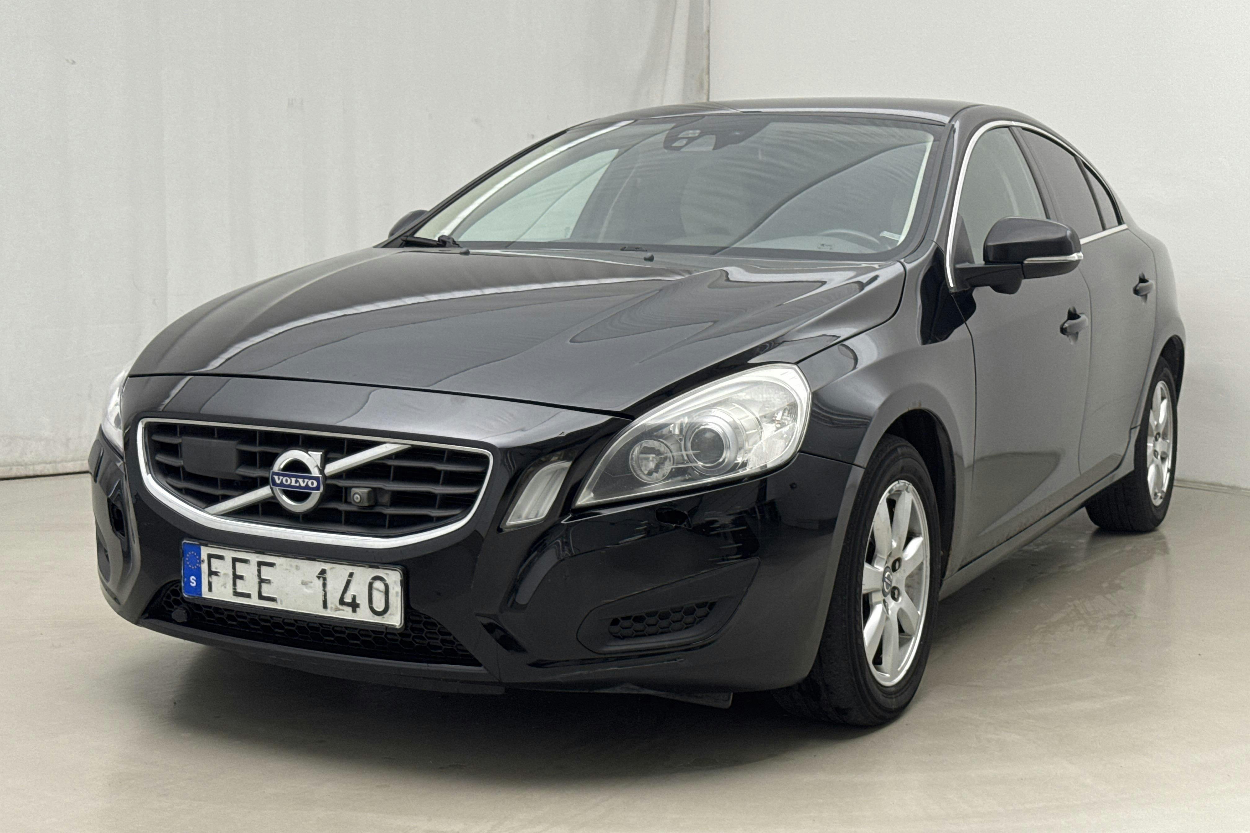 Volvo S60 T4 (180hk) - 25 779 mil - Automat - svart - 2011