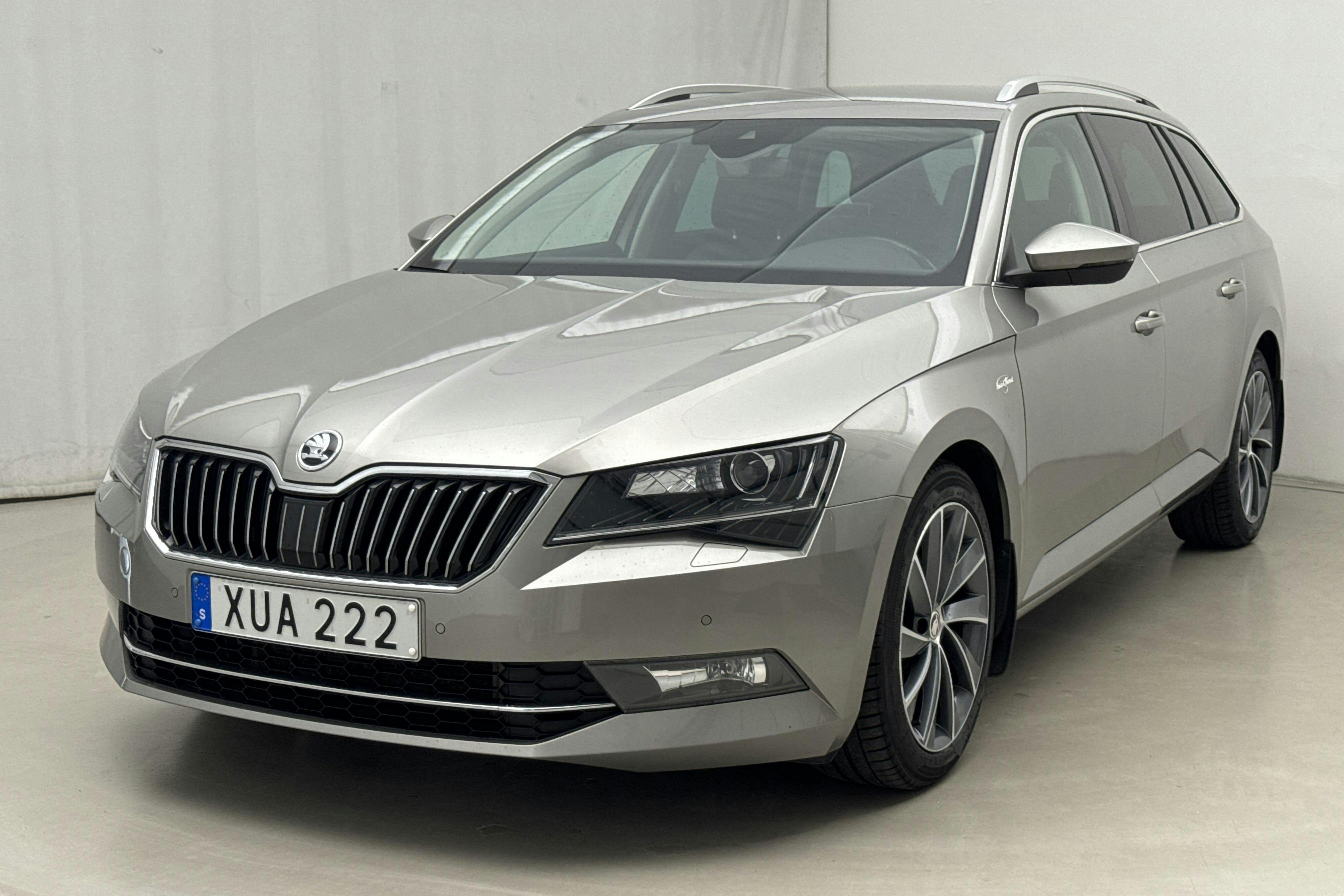 Skoda Superb 2.0 TDI 4x4 Kombi (190hk) - 103 090 km - Automatic - Light Brown - 2019