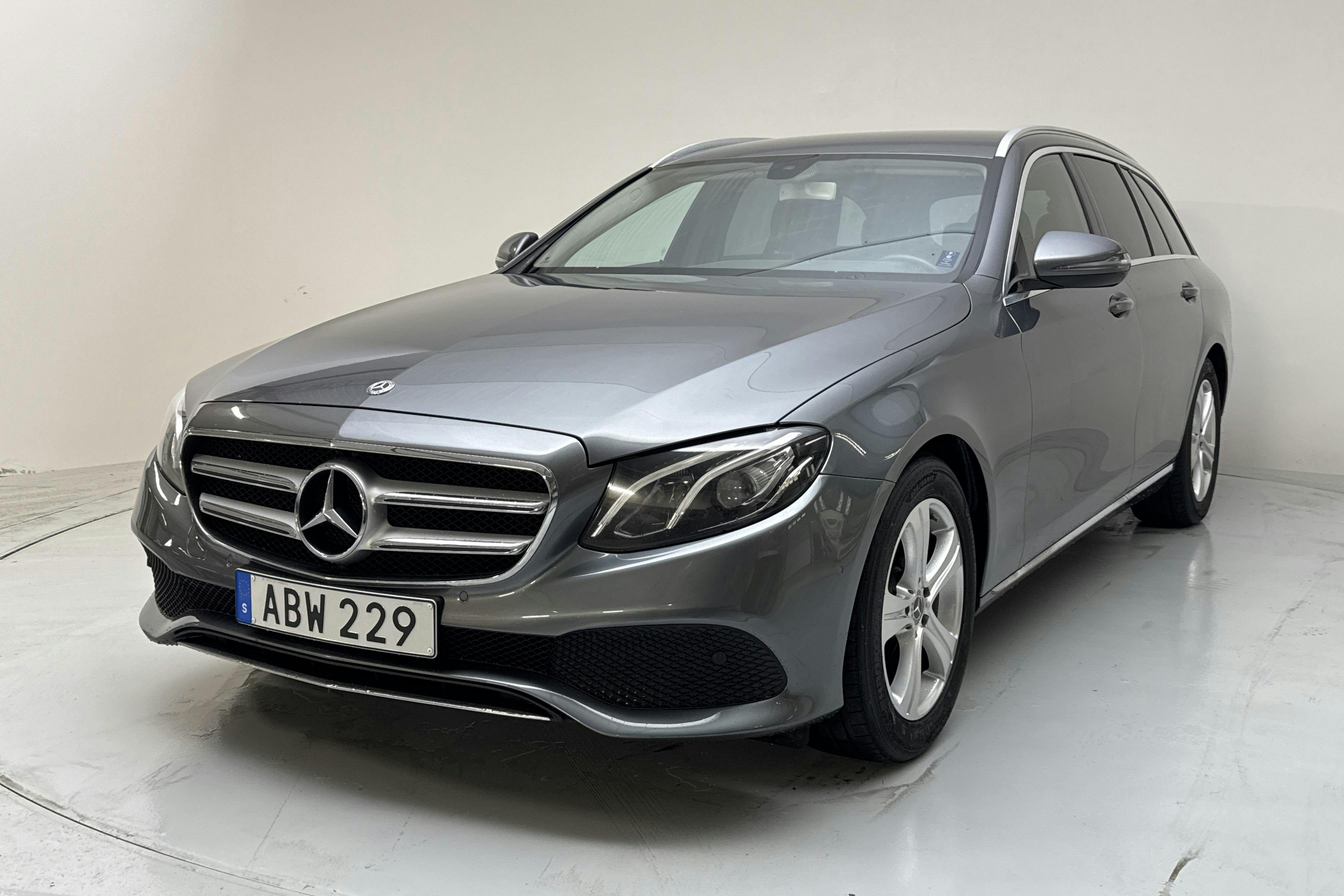 Mercedes E 200 d Kombi S213 (150hk) - 13 835 mil - Automat - grå - 2018