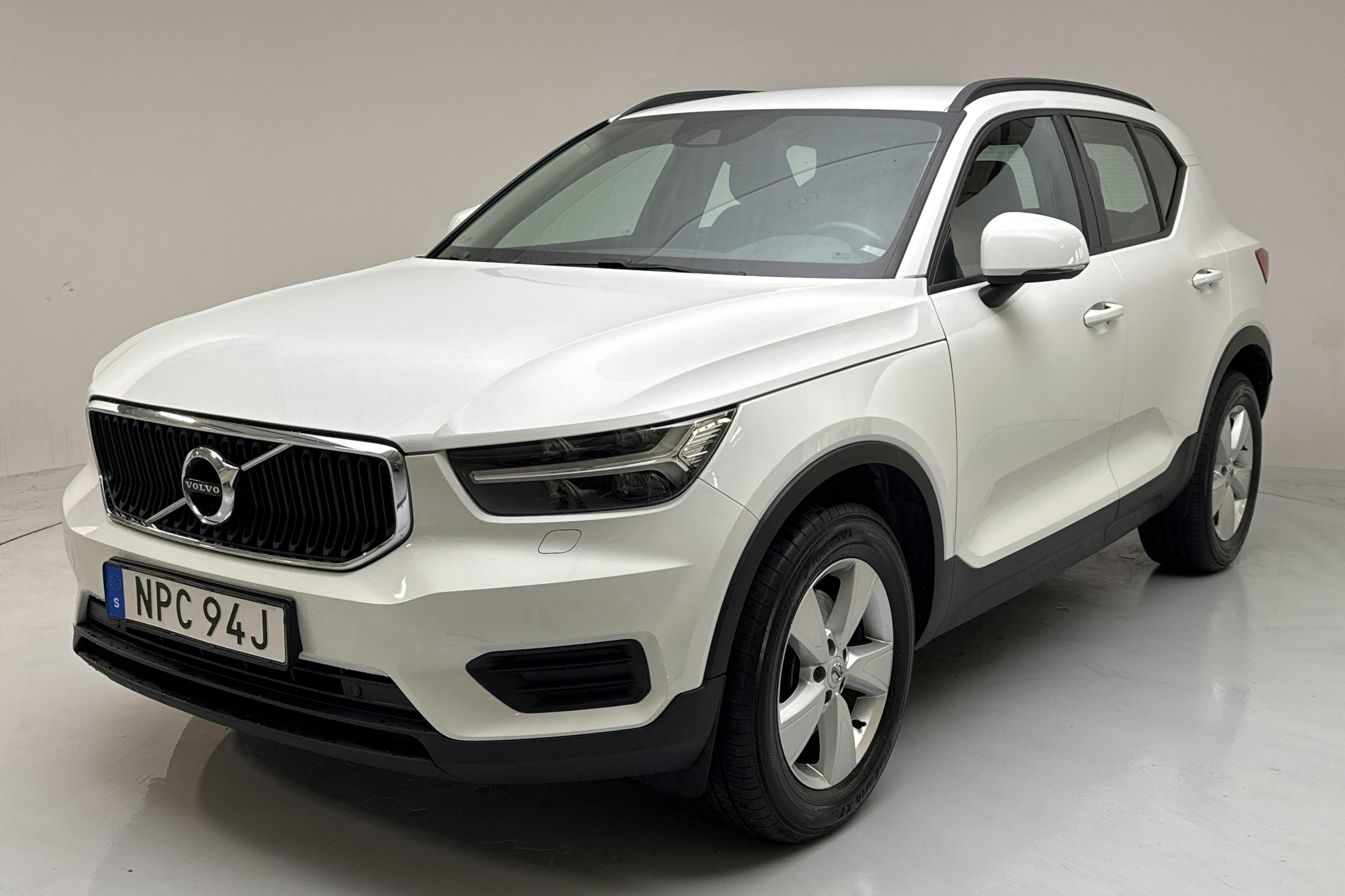 Volvo XC40 D3 AWD (150hk) - 25 083 mil - Manuell - vit - 2020