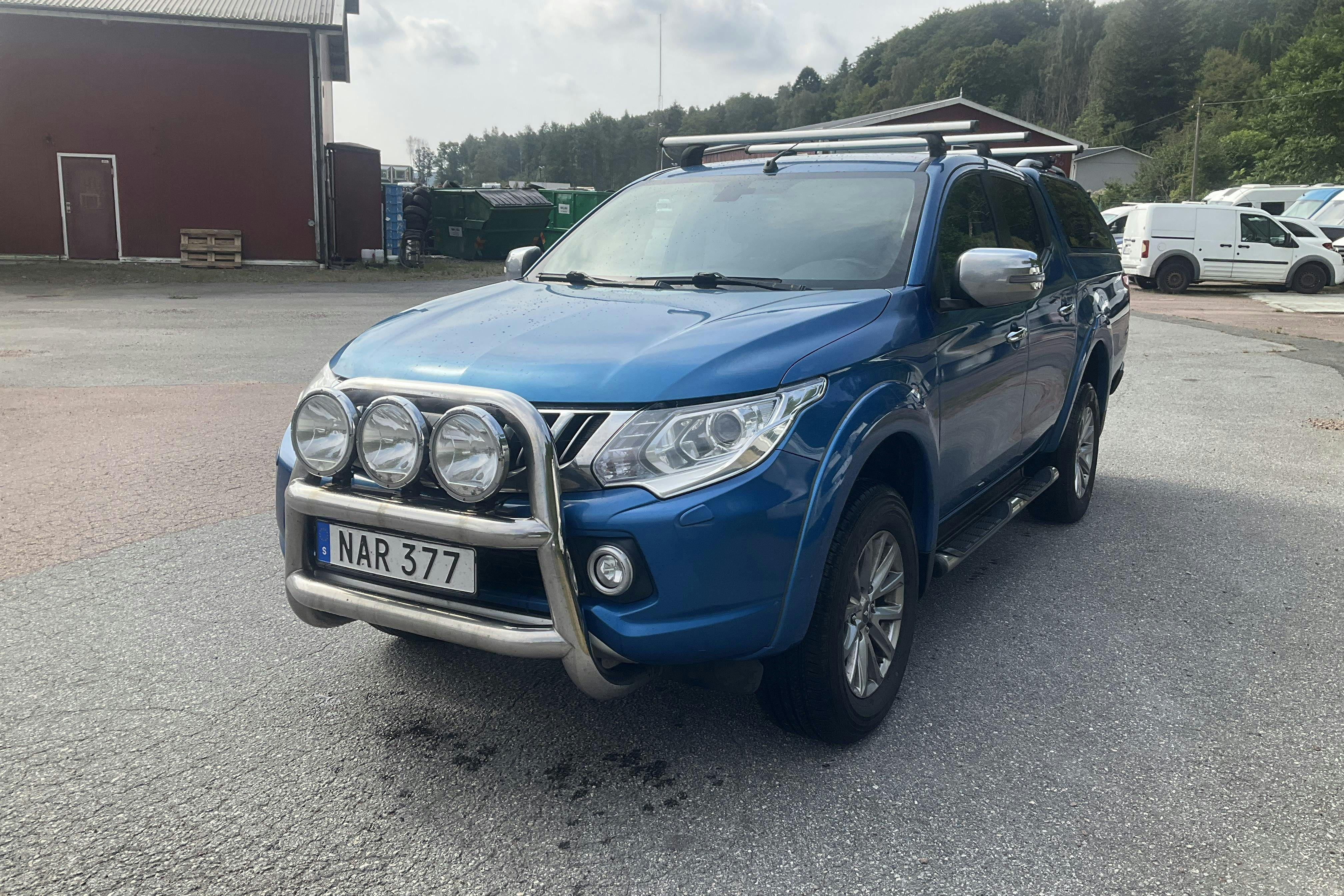 Mitsubishi L200 2.4 DI-D (181hk) - 290 110 km - Automatic - blue - 2016