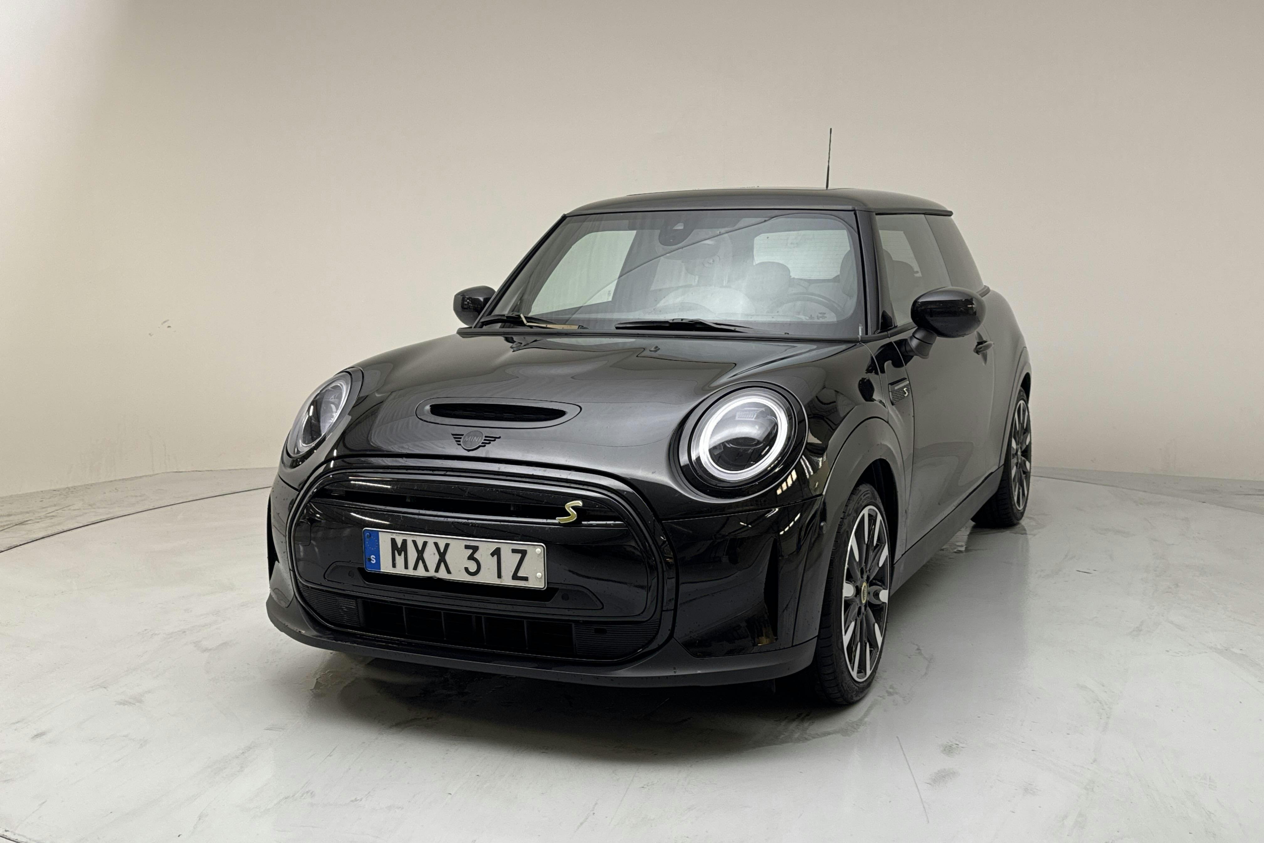 MINI Cooper SE, F56 LCI (184hk) - 4 858 mil - Automat - svart - 2022