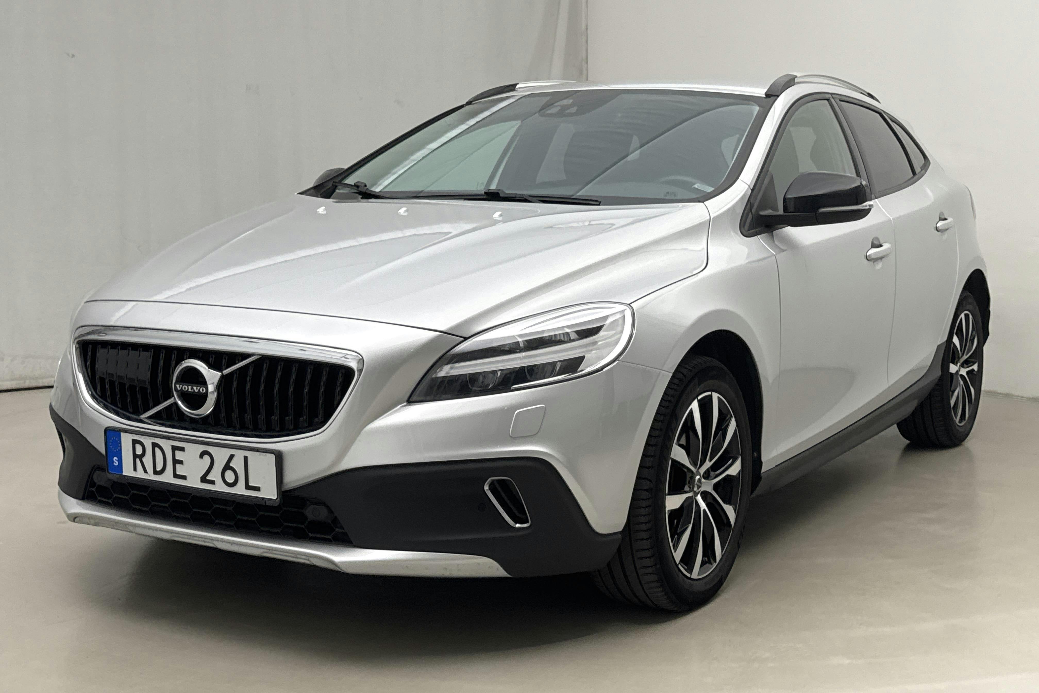 Volvo V40 Cross Country D3 (150hk) - 99 610 km - Automaatne - hõbe - 2019