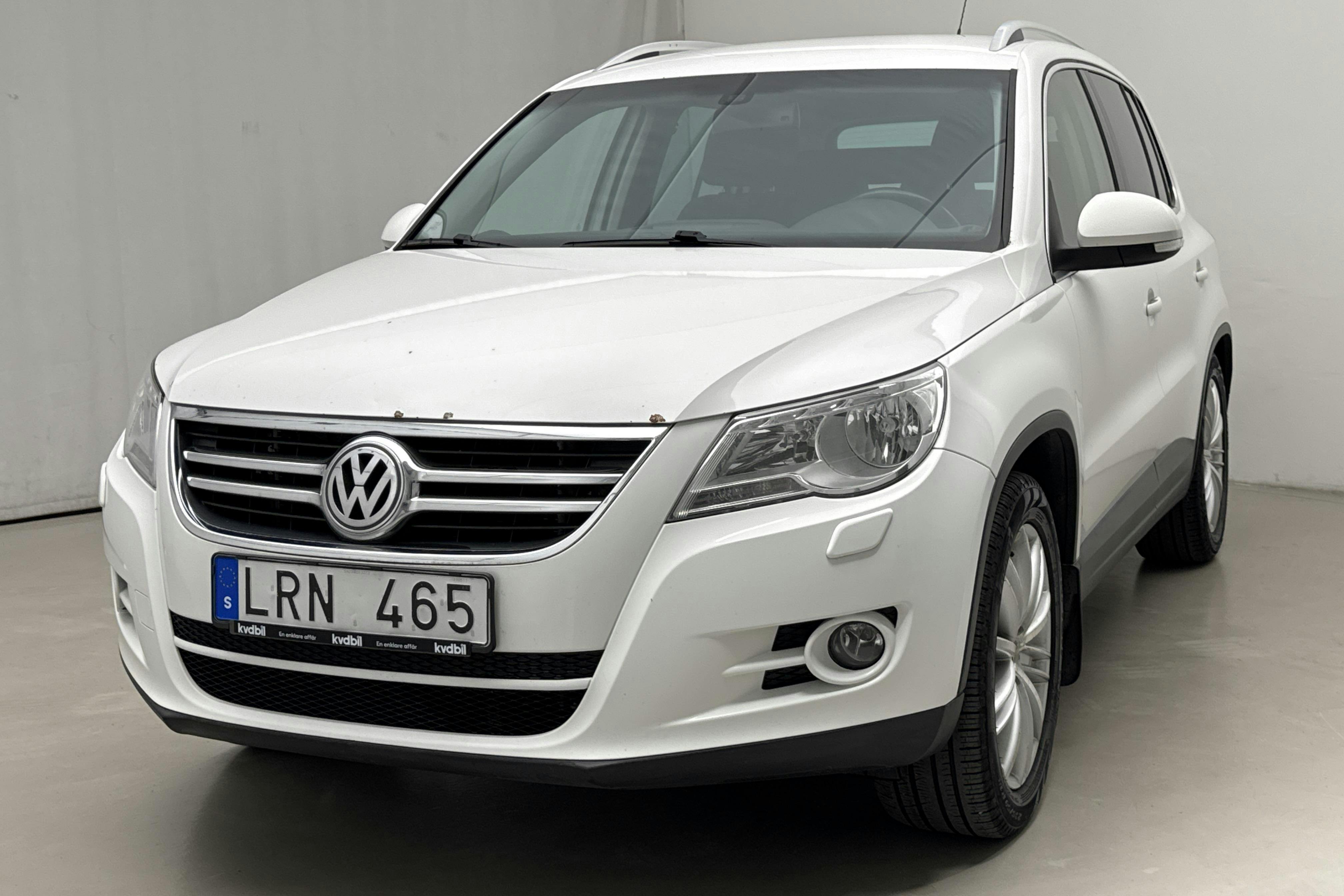 VW Tiguan 2.0 TDI 4Motion (140hk) - 268 090 km - Automatic - white - 2011