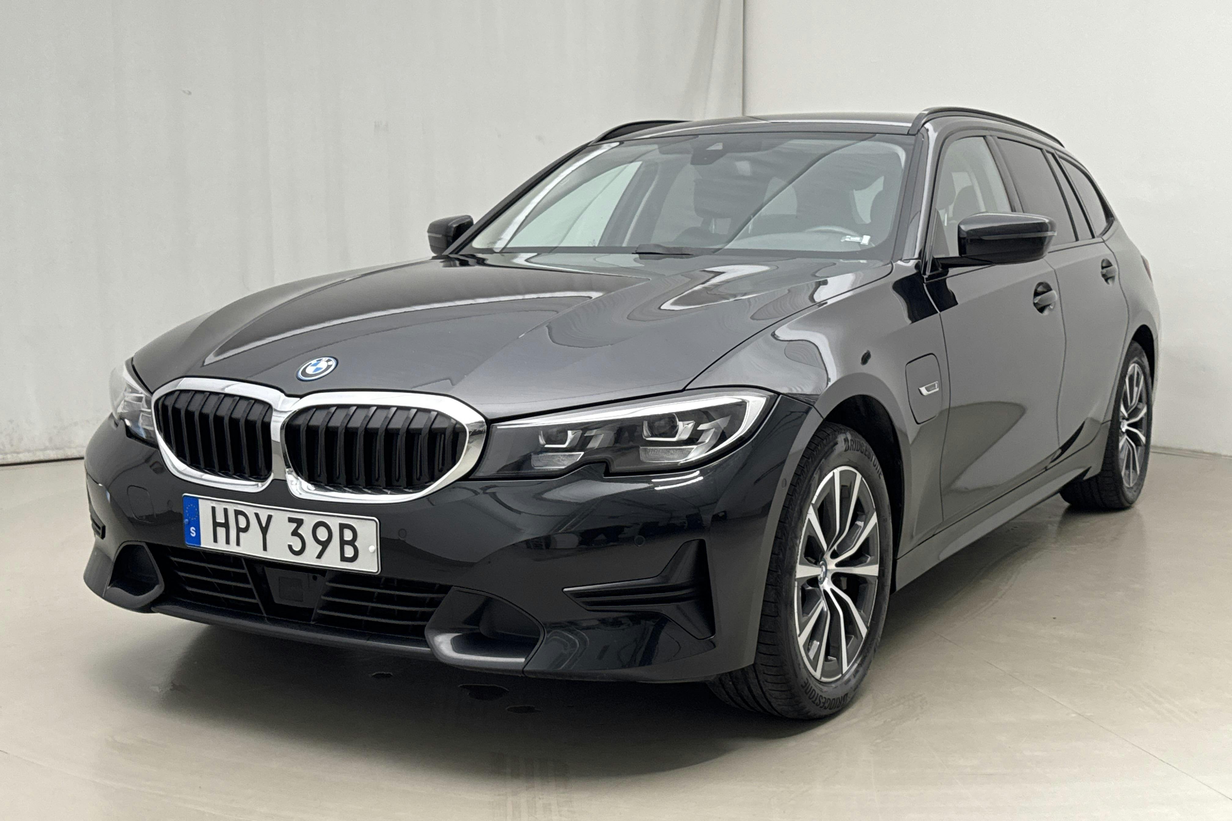 BMW 330e Touring, G21 (292hk) - 7 103 mil - Automat - svart - 2022