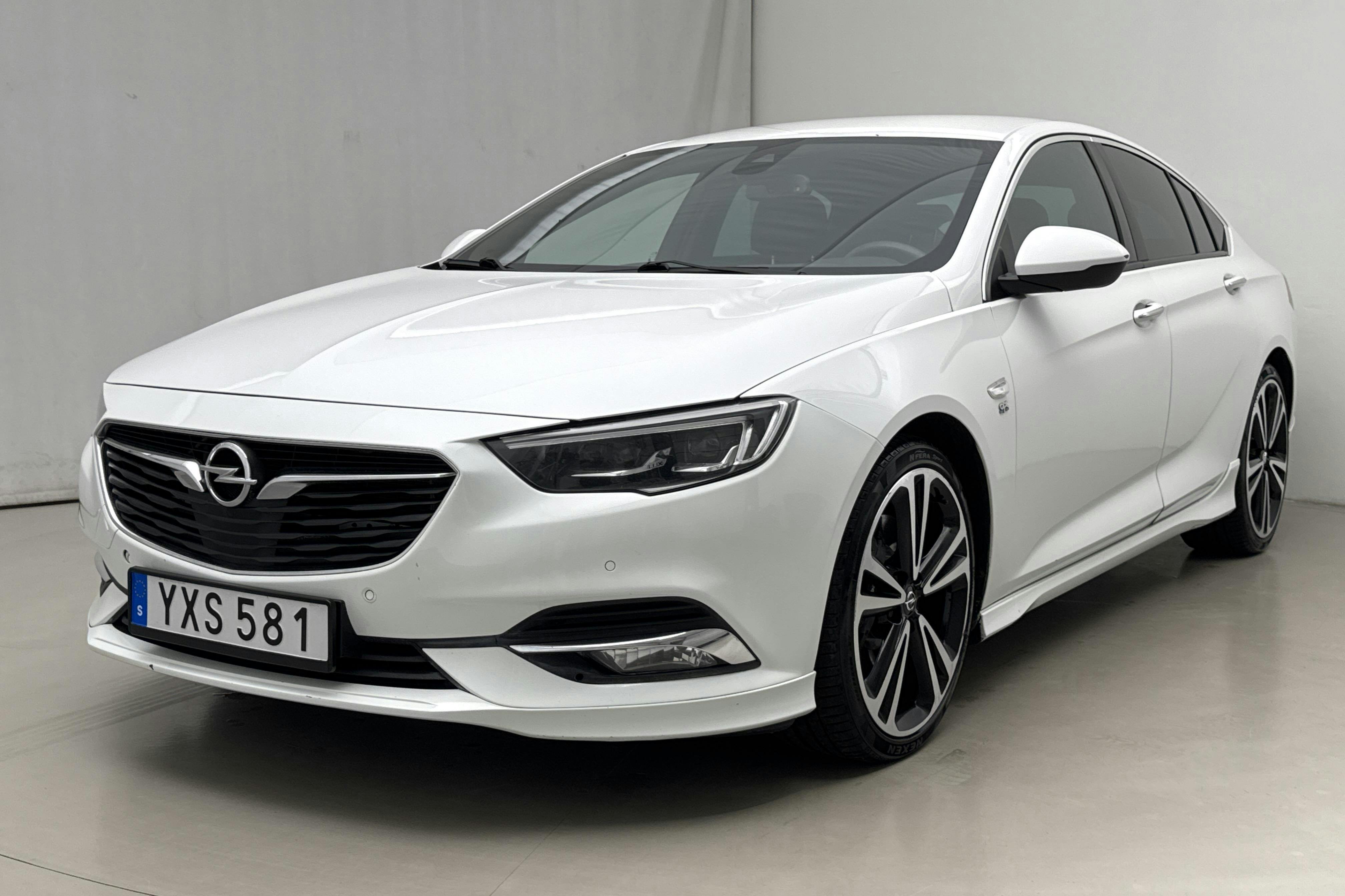 Opel Insignia 2.0 Turbo Grand Sport 4x4 (260hk) - 29 261 mil - Automat - vit - 2018