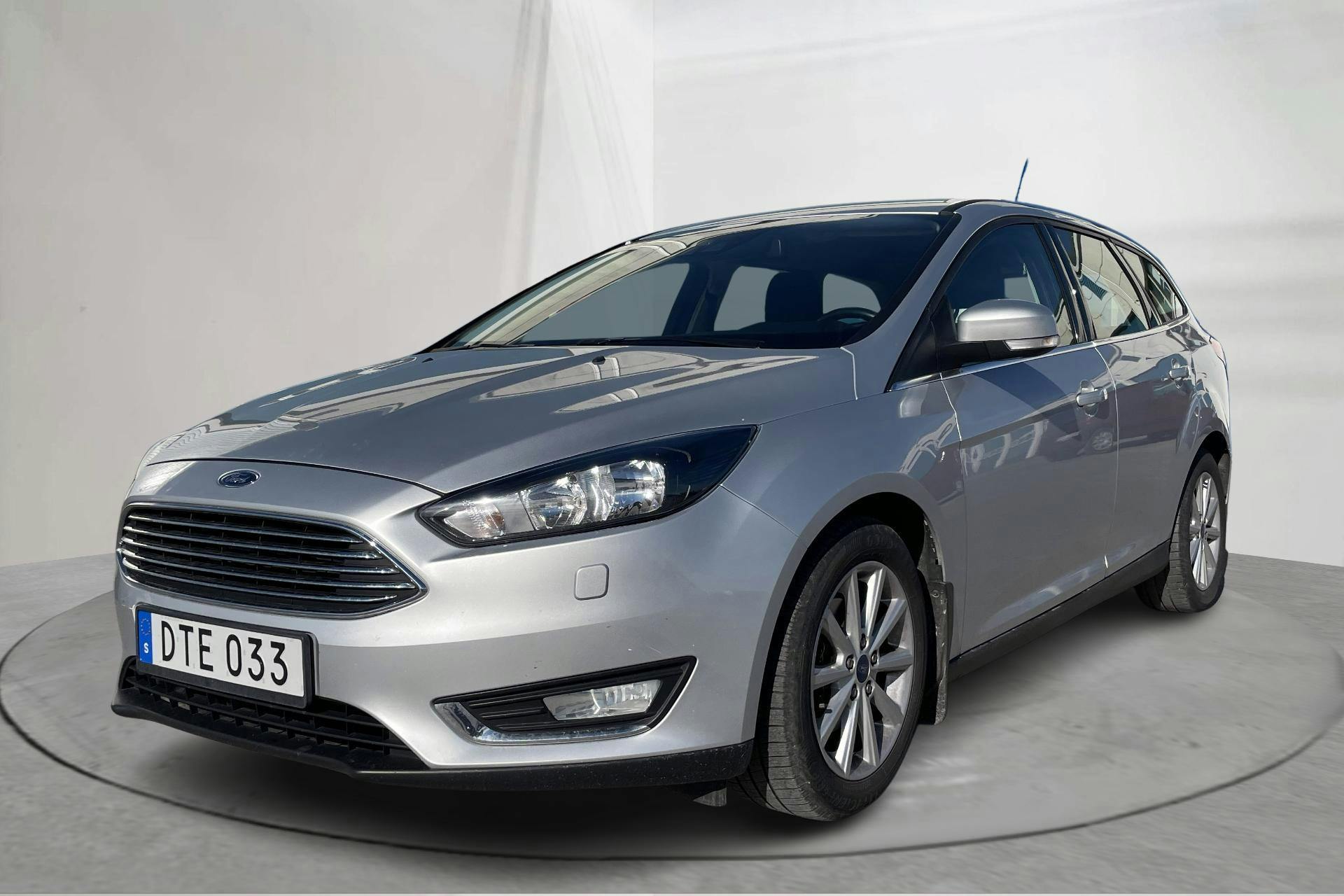 Ford Focus 1.0 EcoBoost Kombi (100hk) - 112 750 km - Manuaalinen - harmaa - 2015