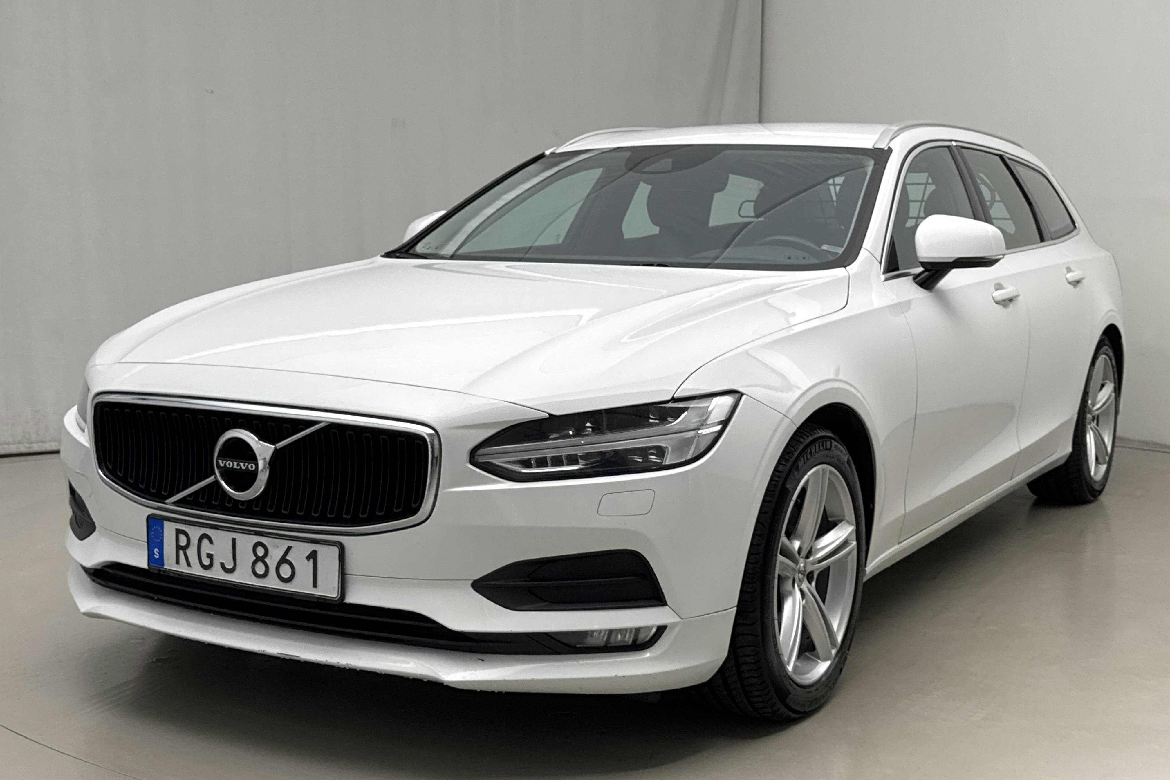 Volvo V90 D3 AWD (150hk) - 282 880 km - Automatic - white - 2017