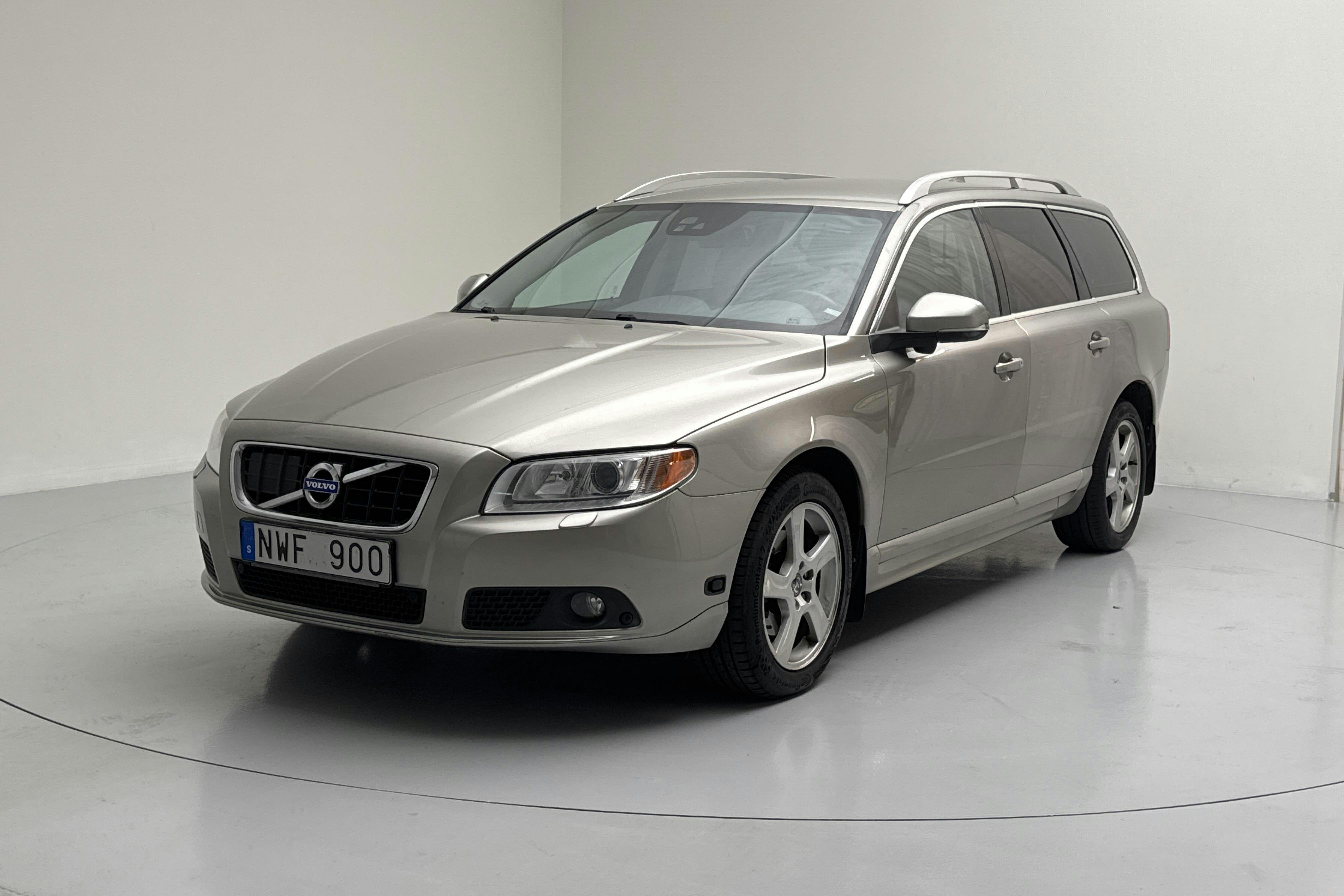 Volvo V70 II T4F (180hk) - 210 120 km - Automatic - Light Brown - 2013