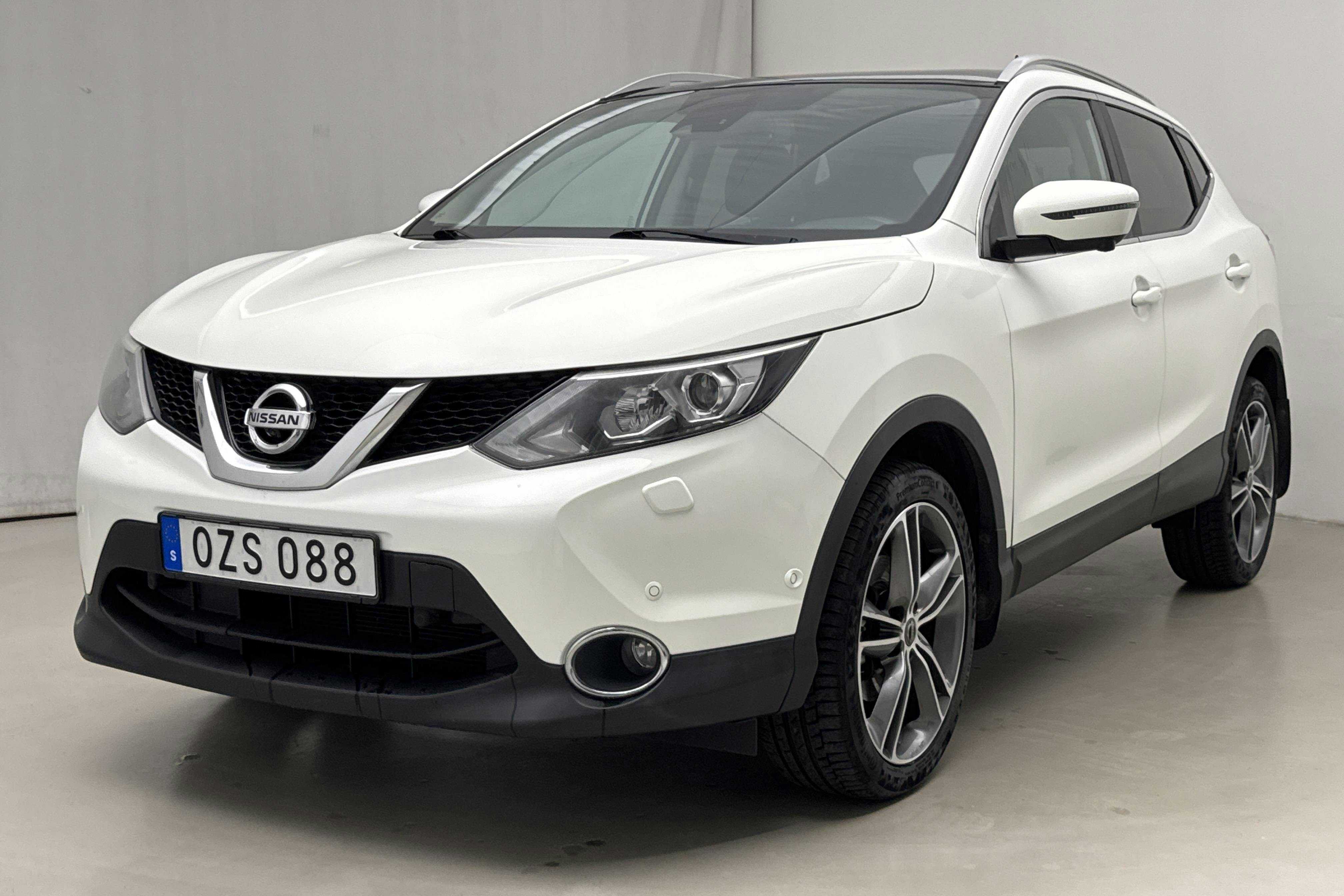 Nissan Qashqai 1.2 (115hk) - 8 338 mil - Manuell - vit - 2016