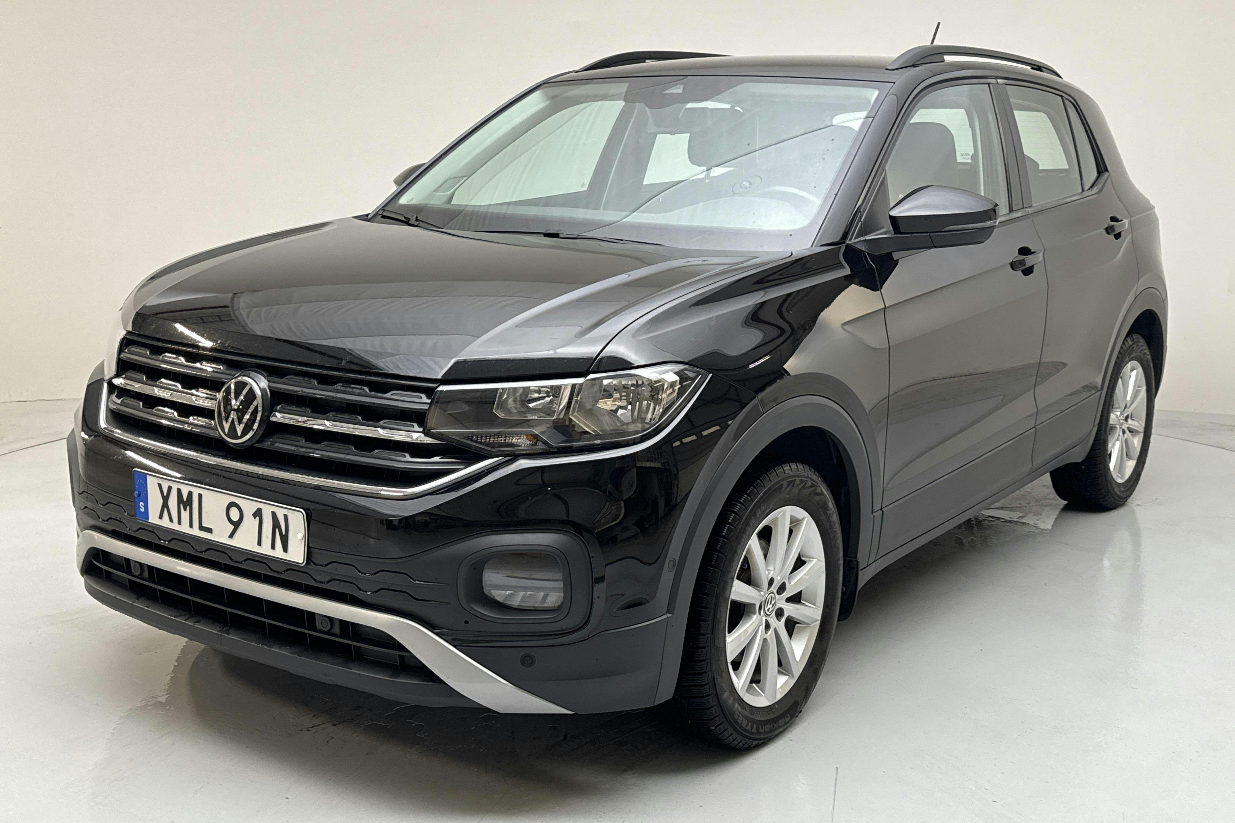 VW T-Cross 1.0 TSI (95hk) - 6 049 mil - Manuell - svart - 2021