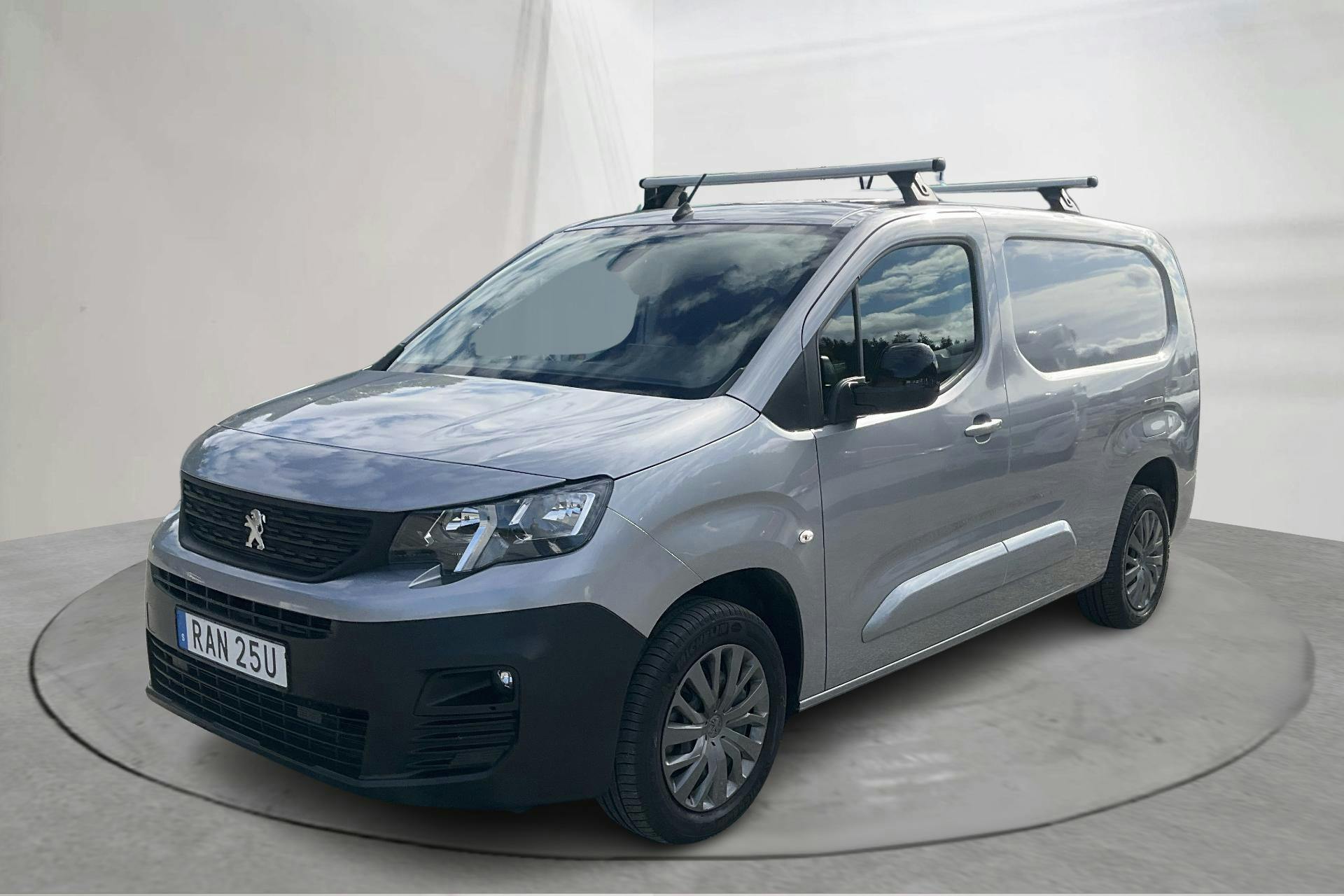 Peugeot Partner 1.5 HDI Skåp (130hk) - 800 mil - Automat - grå - 2023