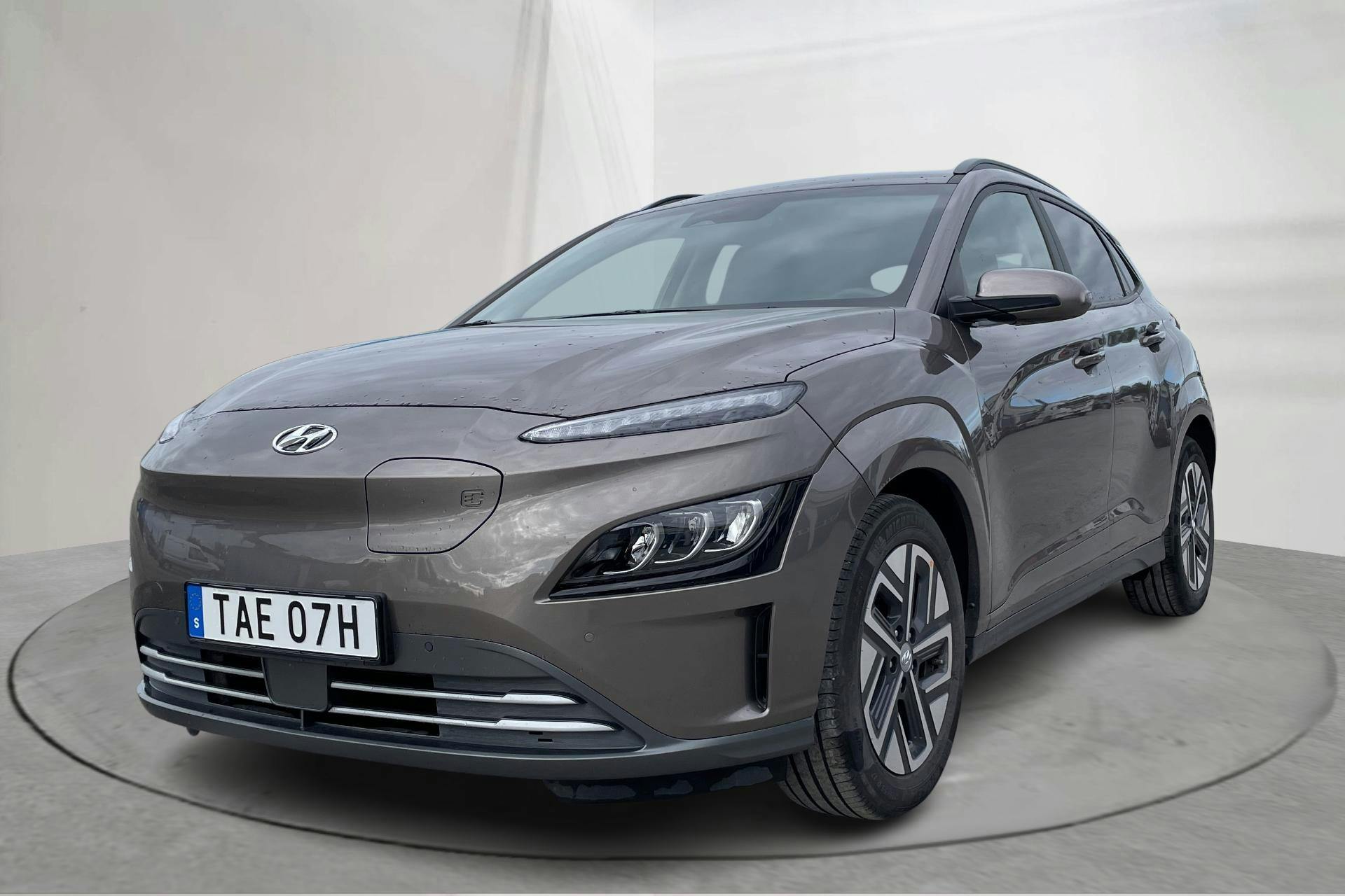 Hyundai Kona Electric Standard Range 39kWh (136hk) - 3 903 mil - Automat - brun - 2022