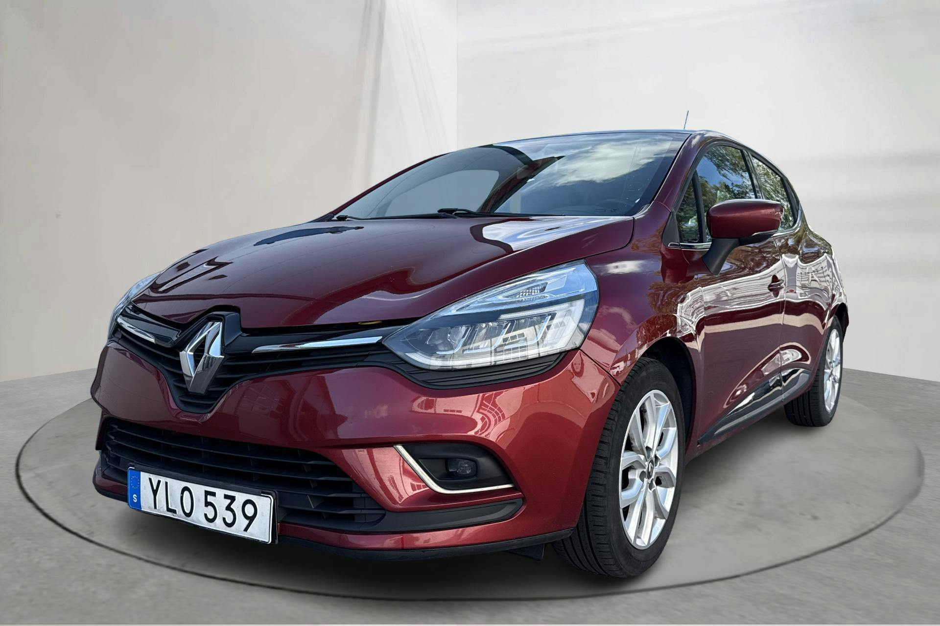 Renault Clio IV 0.9 TCe 90 5dr (90hk) - 110 600 km - Manual - Dark Red - 2018